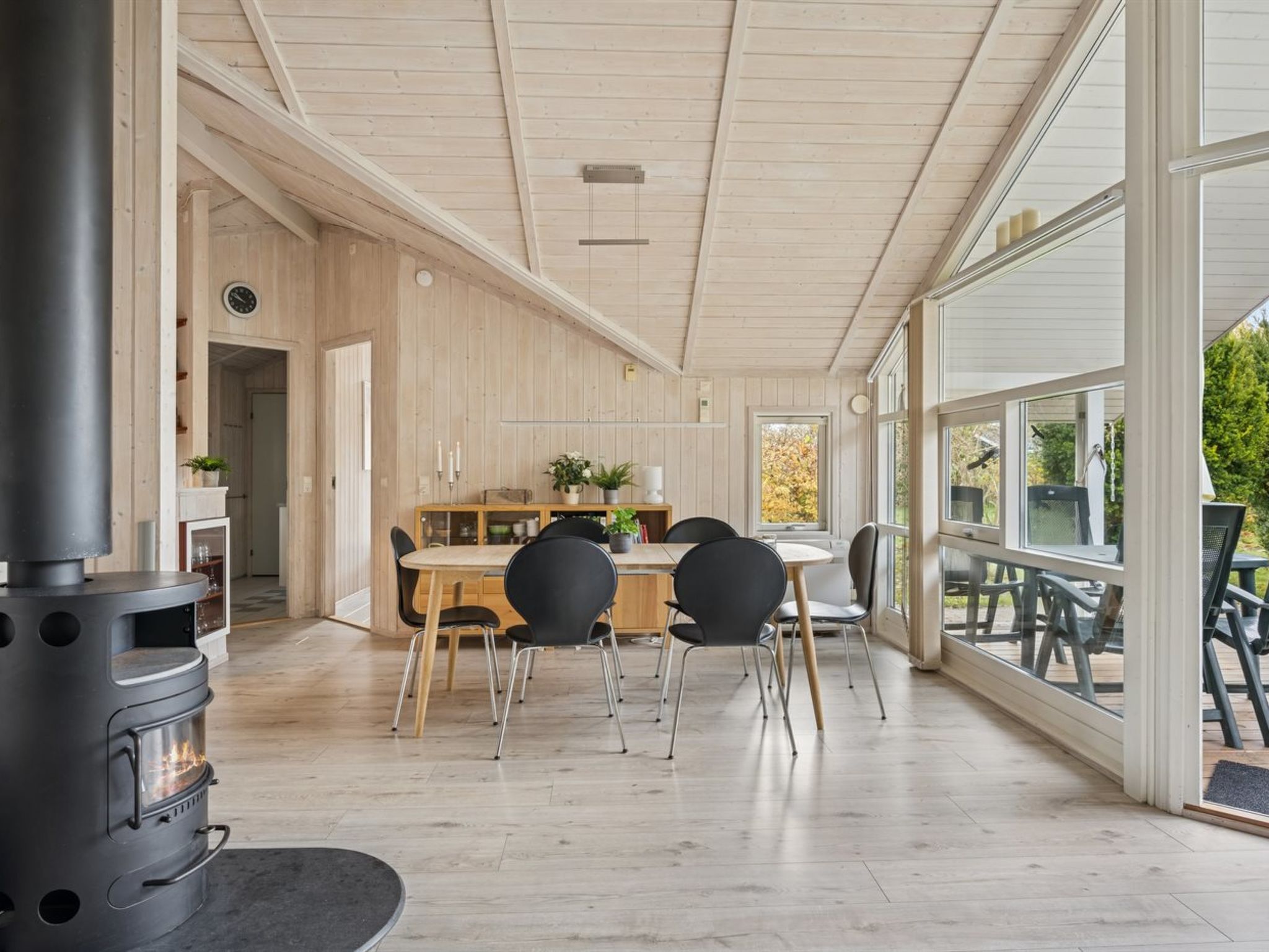 "Gyda" - 840m from the sea-Drinnen