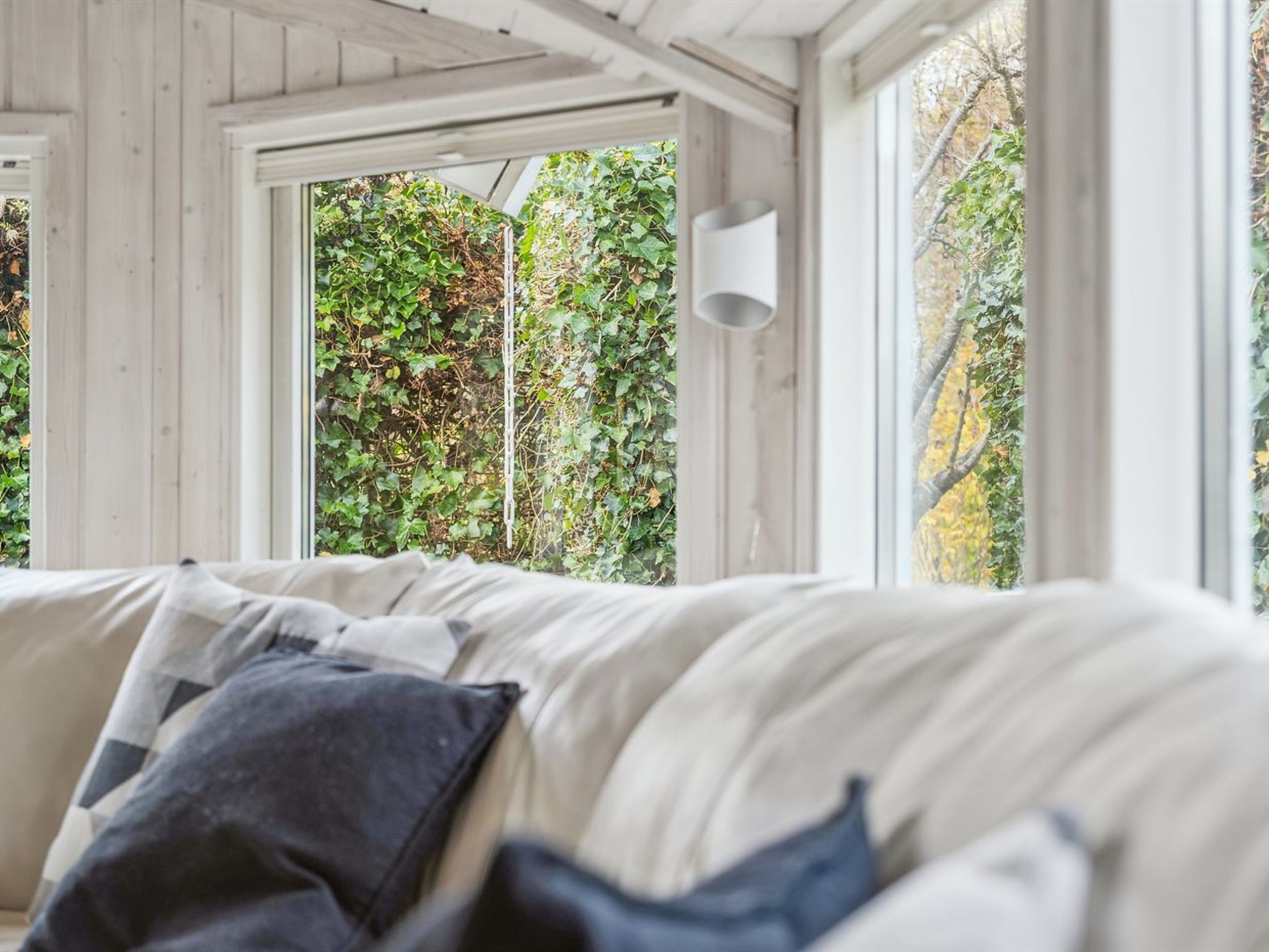 "Gyda" - 840m from the sea-Drinnen