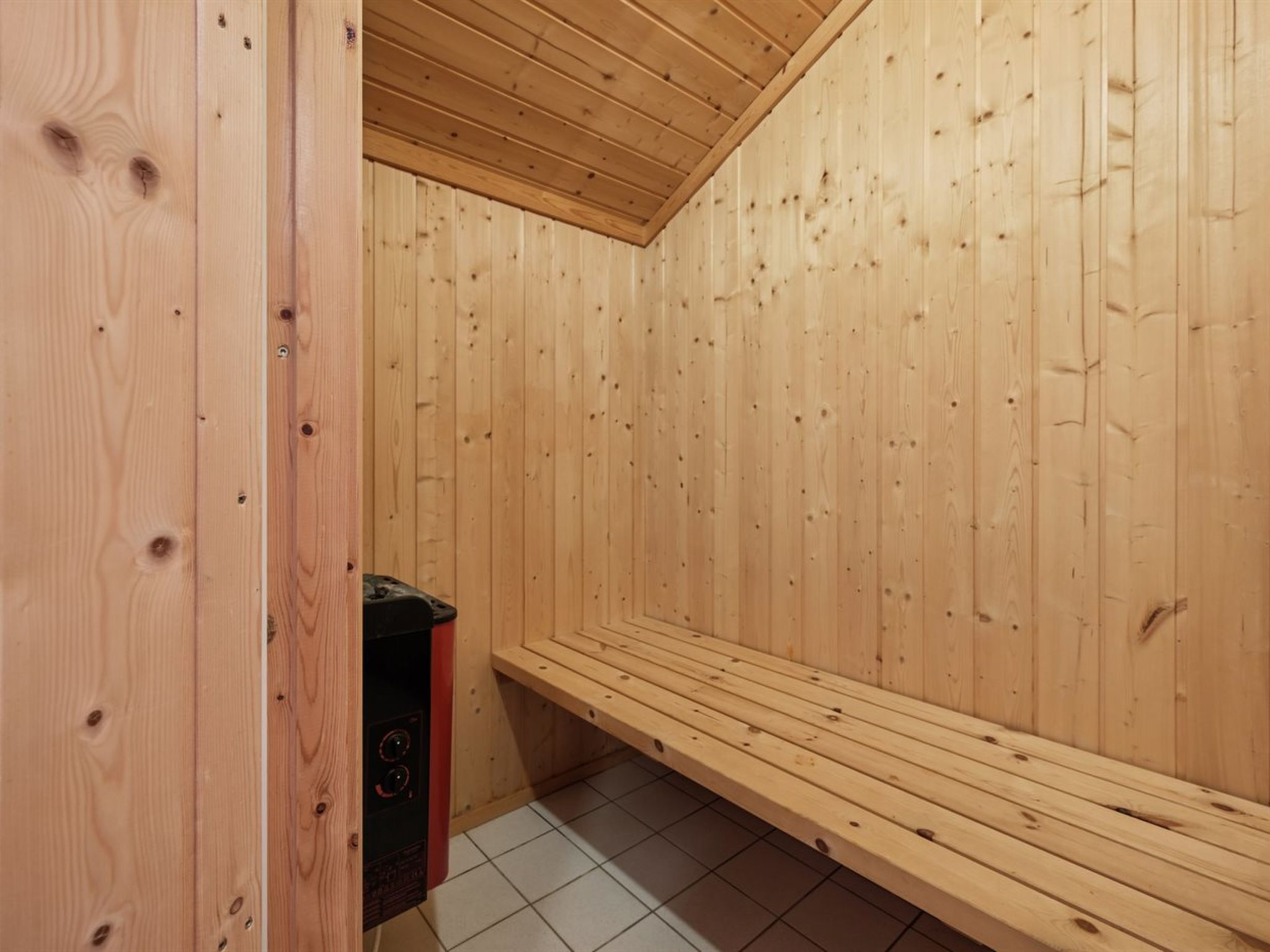 "Gyda" - 840m from the sea-Drinnen