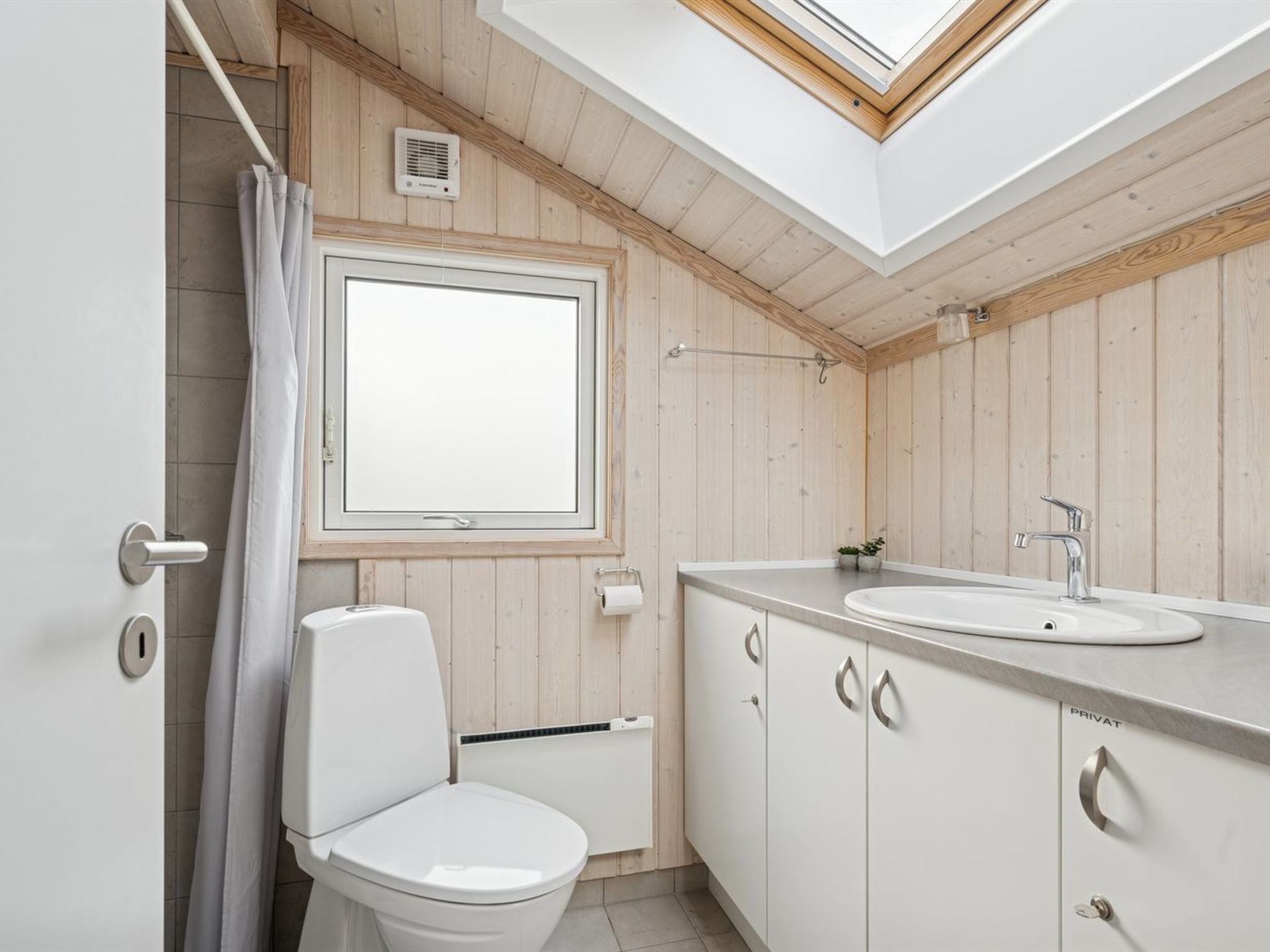 "Gyda" - 840m from the sea-Drinnen