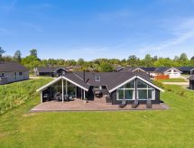 Vakantiehuis met sauna in Vejby: ruim verblijf voor 14 personen - thumbnail 2