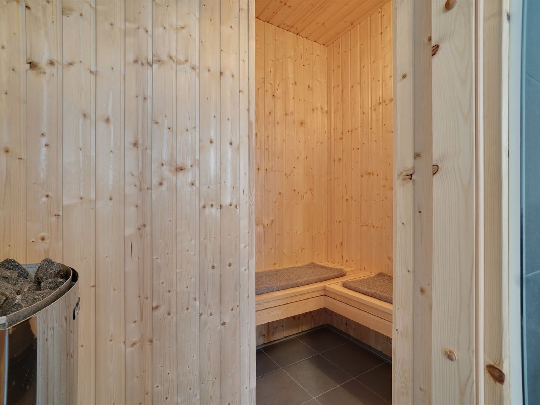 Vakantiehuis met sauna in Vejby: ruim verblijf voor 14 personen - foto 12