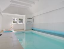Luxe vakantiehuis met privézwembad en sauna op 920m van zee in Vejby - thumbnail 1