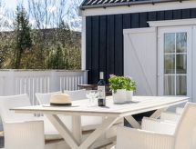 Luxe vakantiehuis met privézwembad en sauna op 920m van zee in Vejby - thumbnail 3