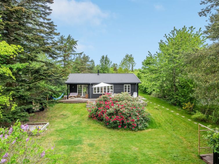 Vakantiehuis met open haard in Vejby op 800m van de zee in Vejby
