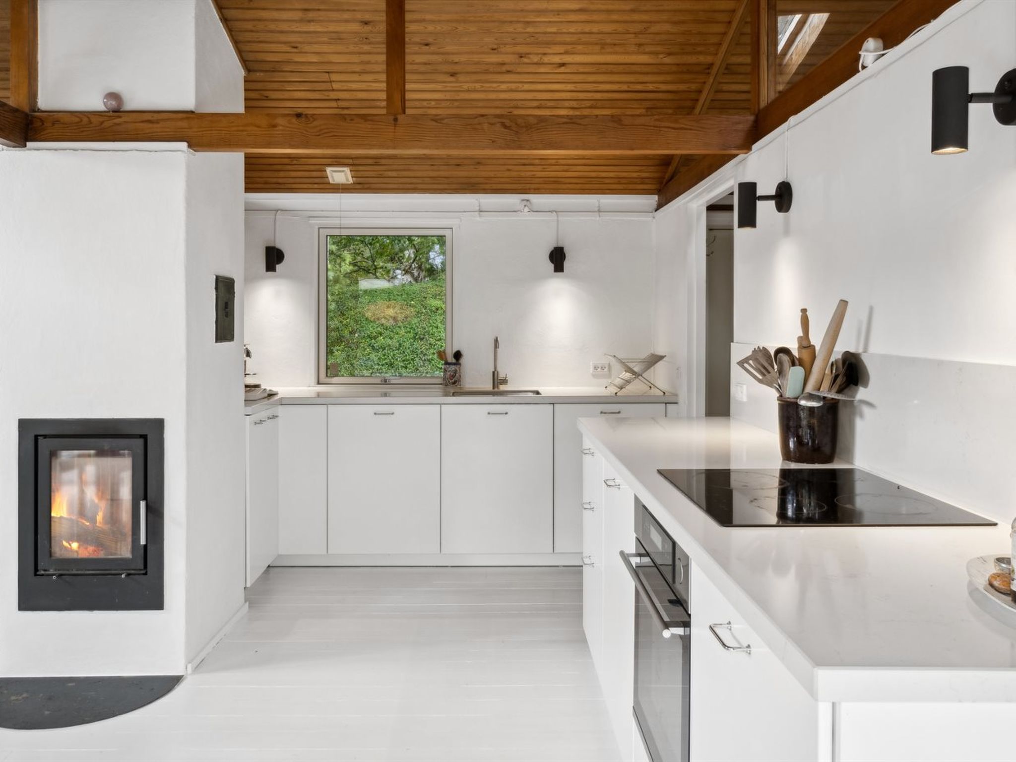"Lauri" - 2.3km from the sea-Binnen