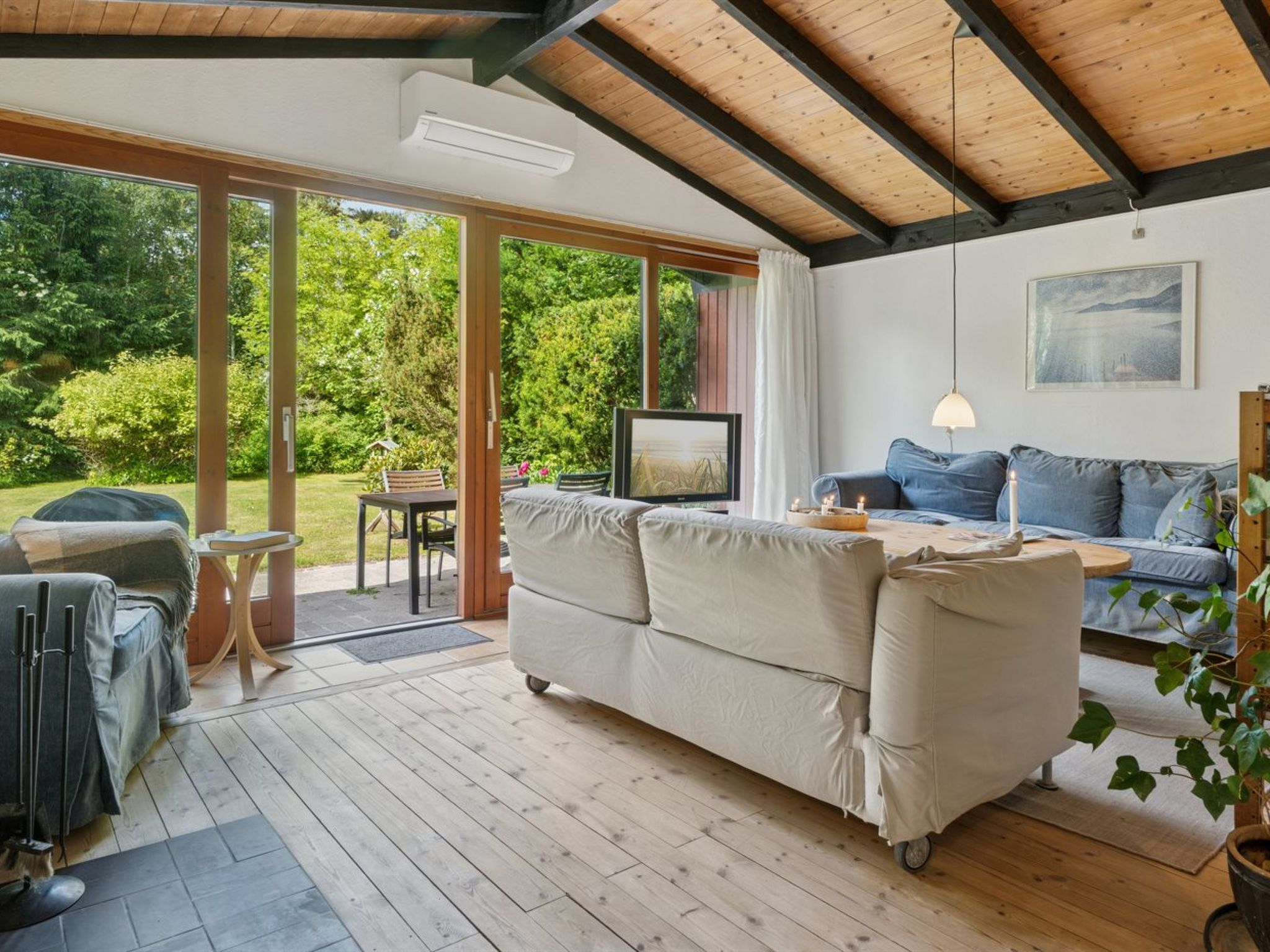 "Eden" - 500m from the sea-Inside