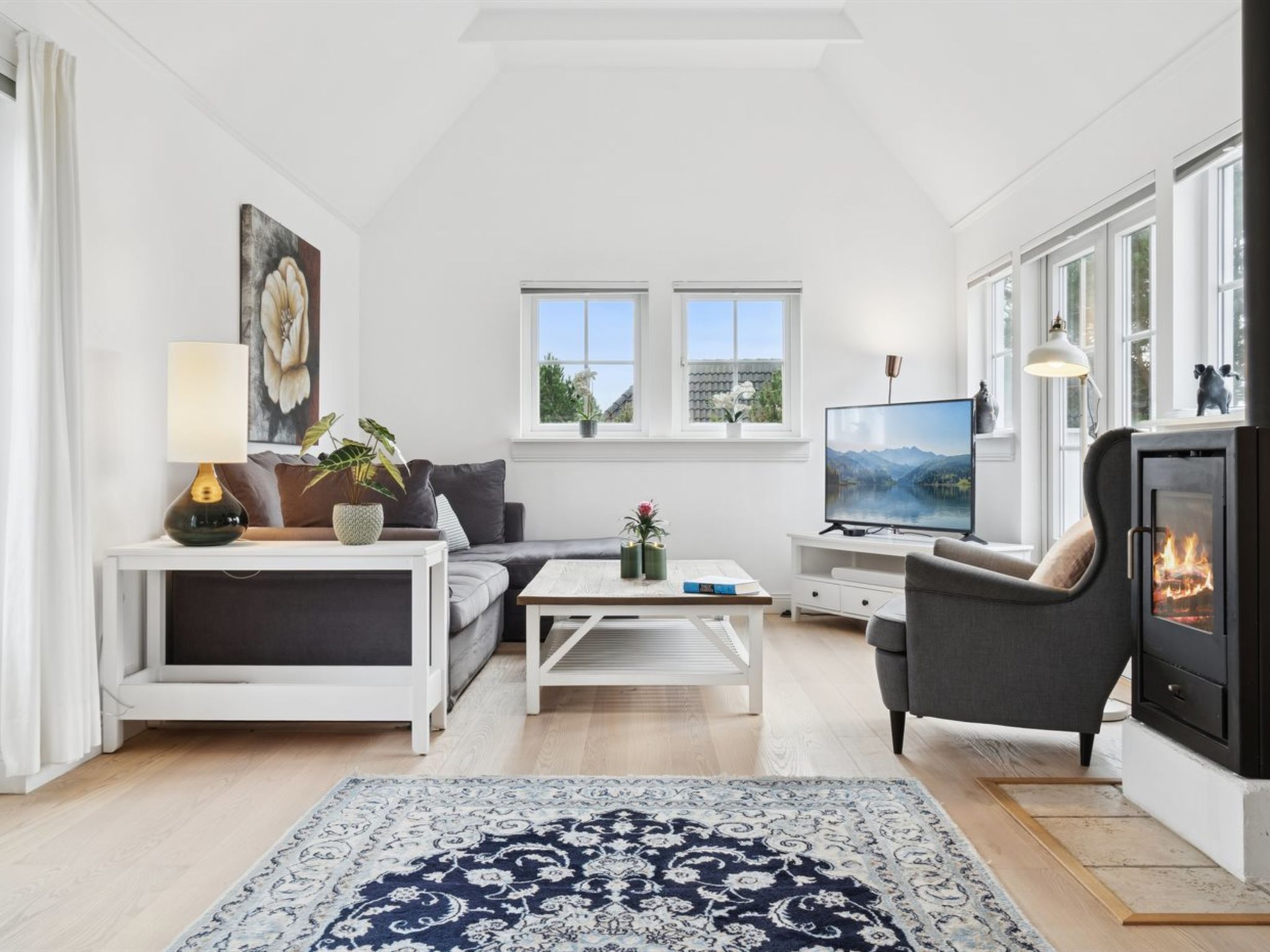 "Franka" - 1.1km from the sea — Living Room (5 of 21)