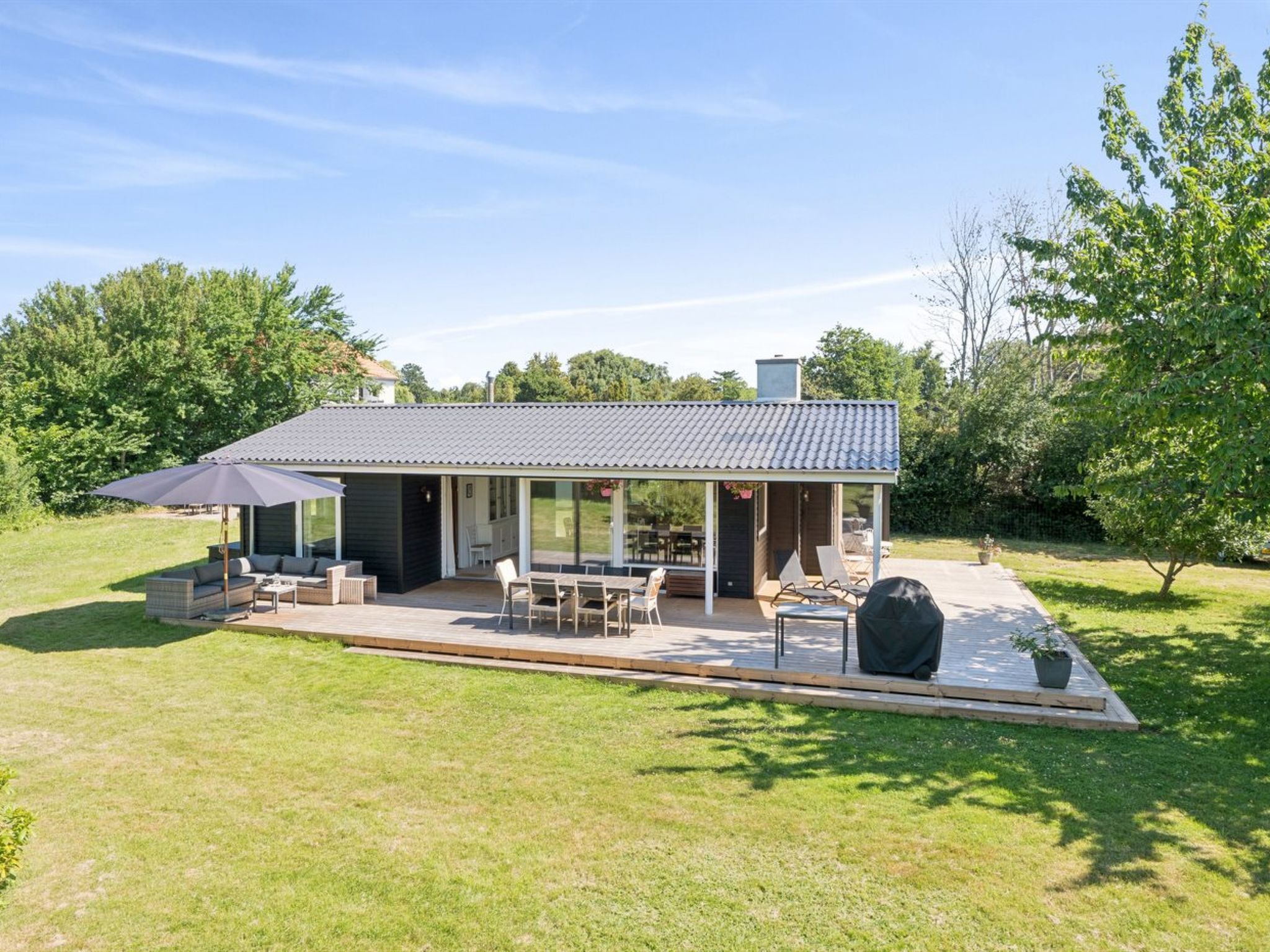 "Antonie" - 350m from the sea