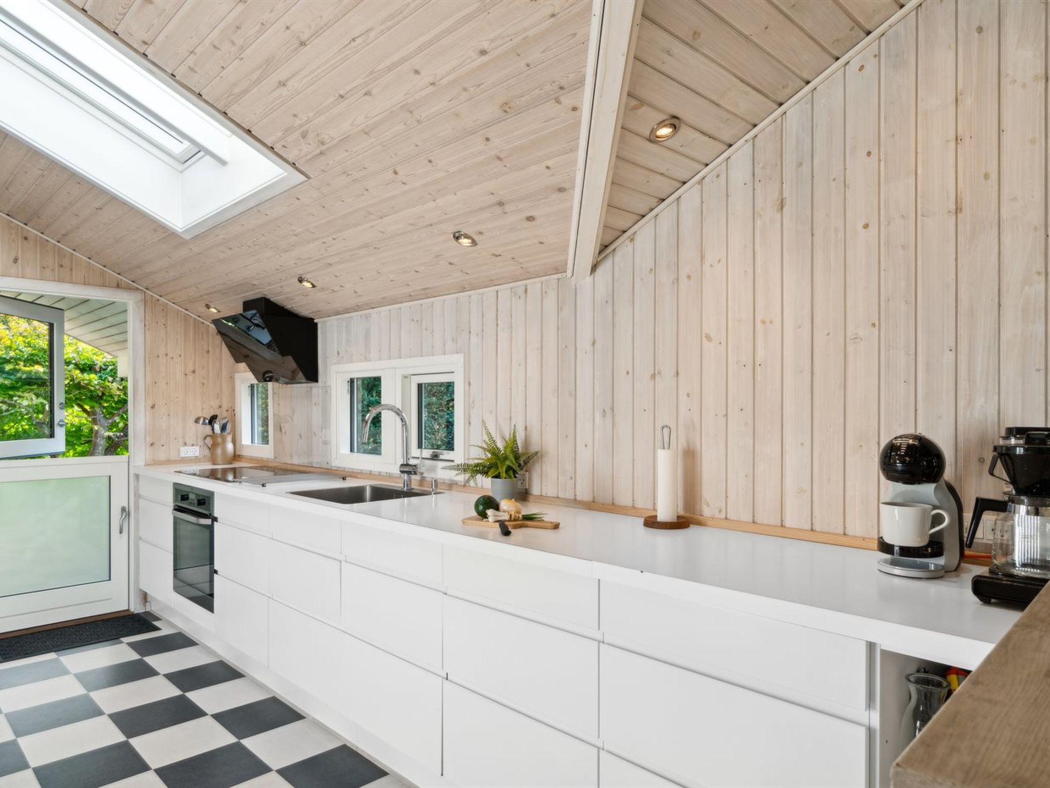 "Batsha" - 350m from the sea - Binnen