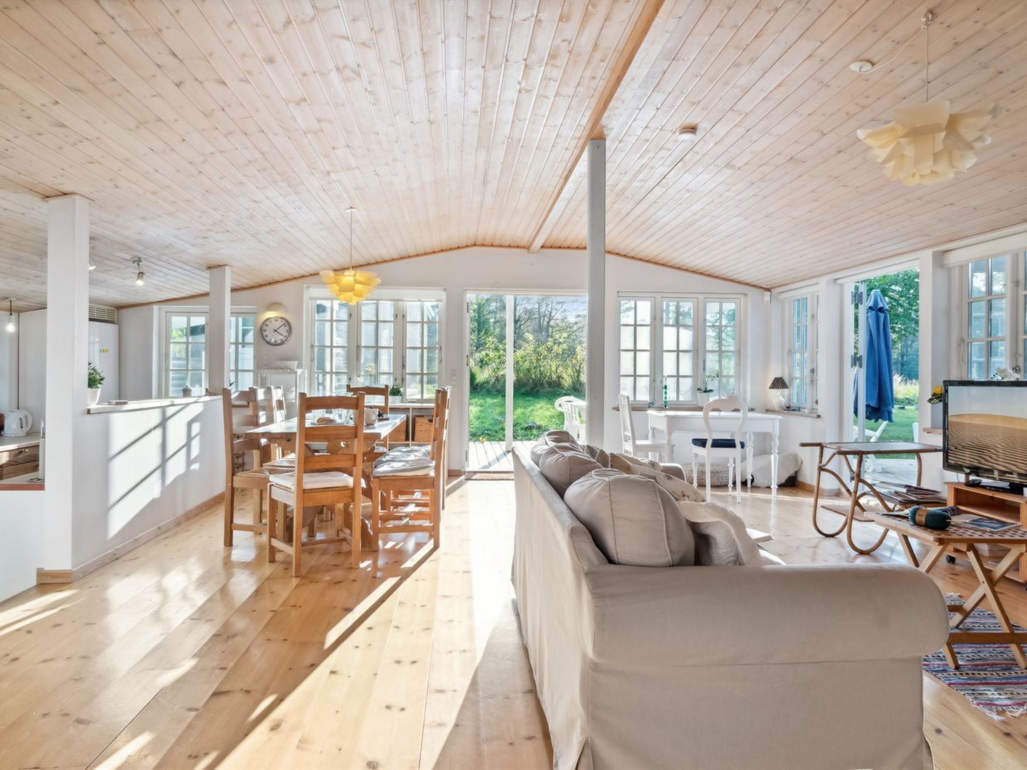 "Rami" - 2km from the sea - Binnen