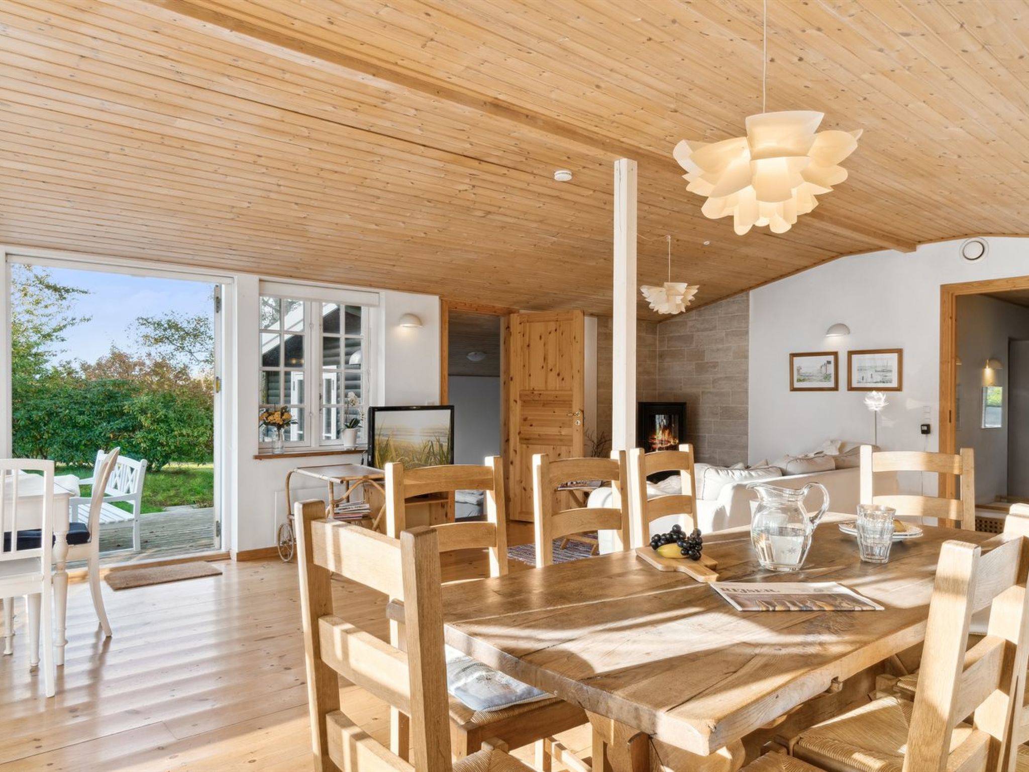 "Rami" - 2km from the sea - Binnen