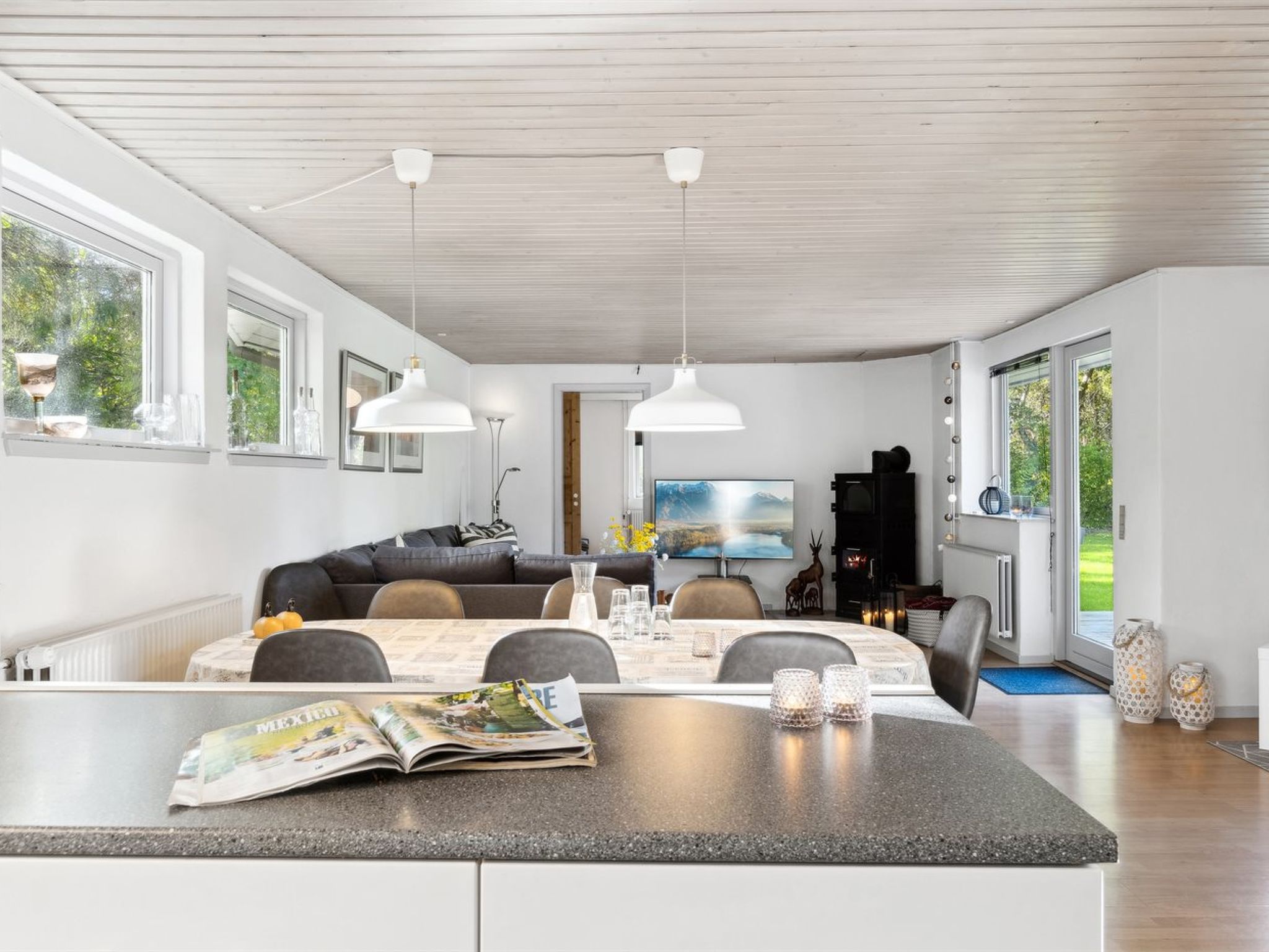 "Uolevi" - 1.3km from the sea - Binnen