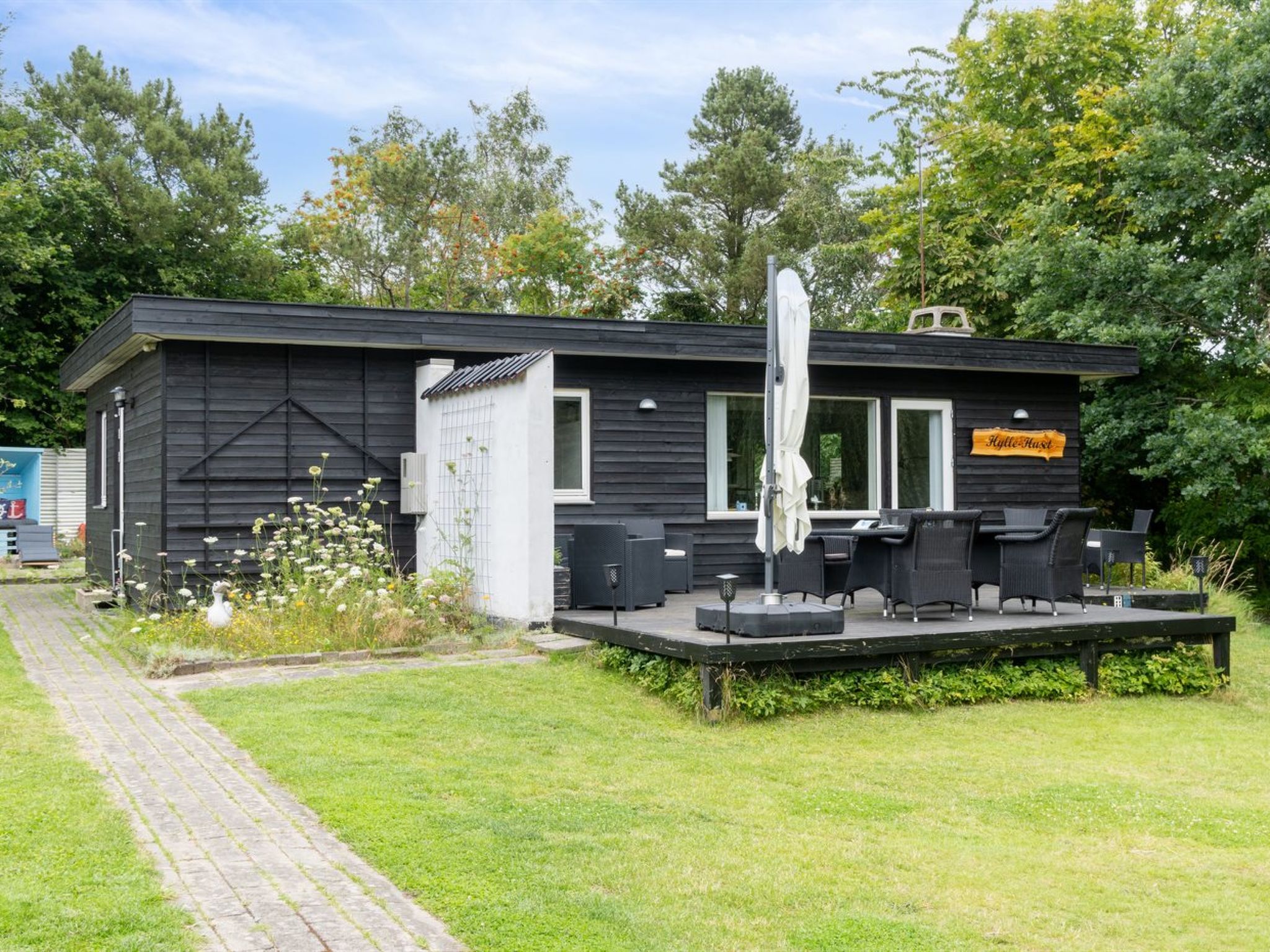 "Mark" - 1.2km from the sea - Buiten