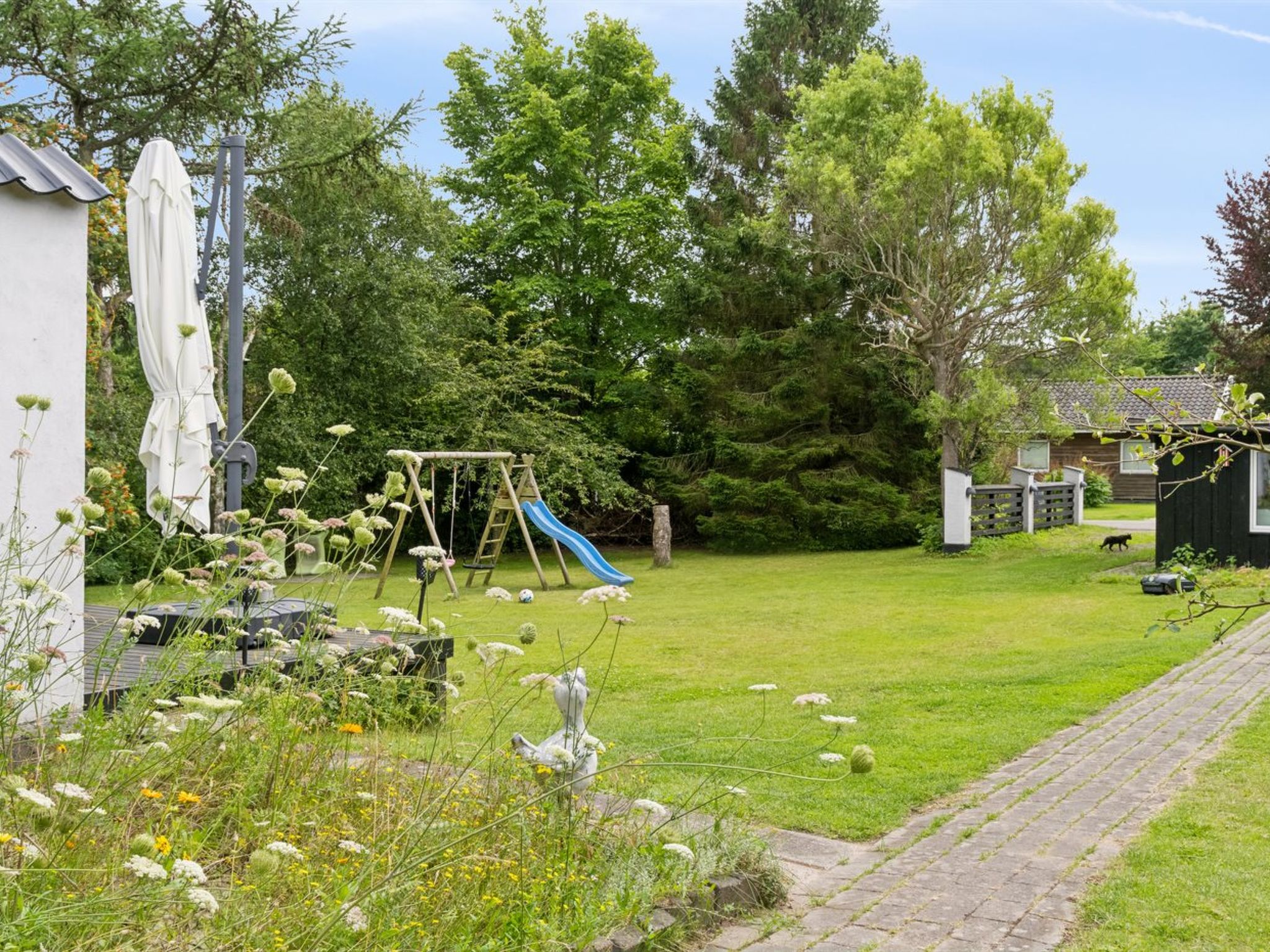 "Mark" - 1.2km from the sea - Buiten