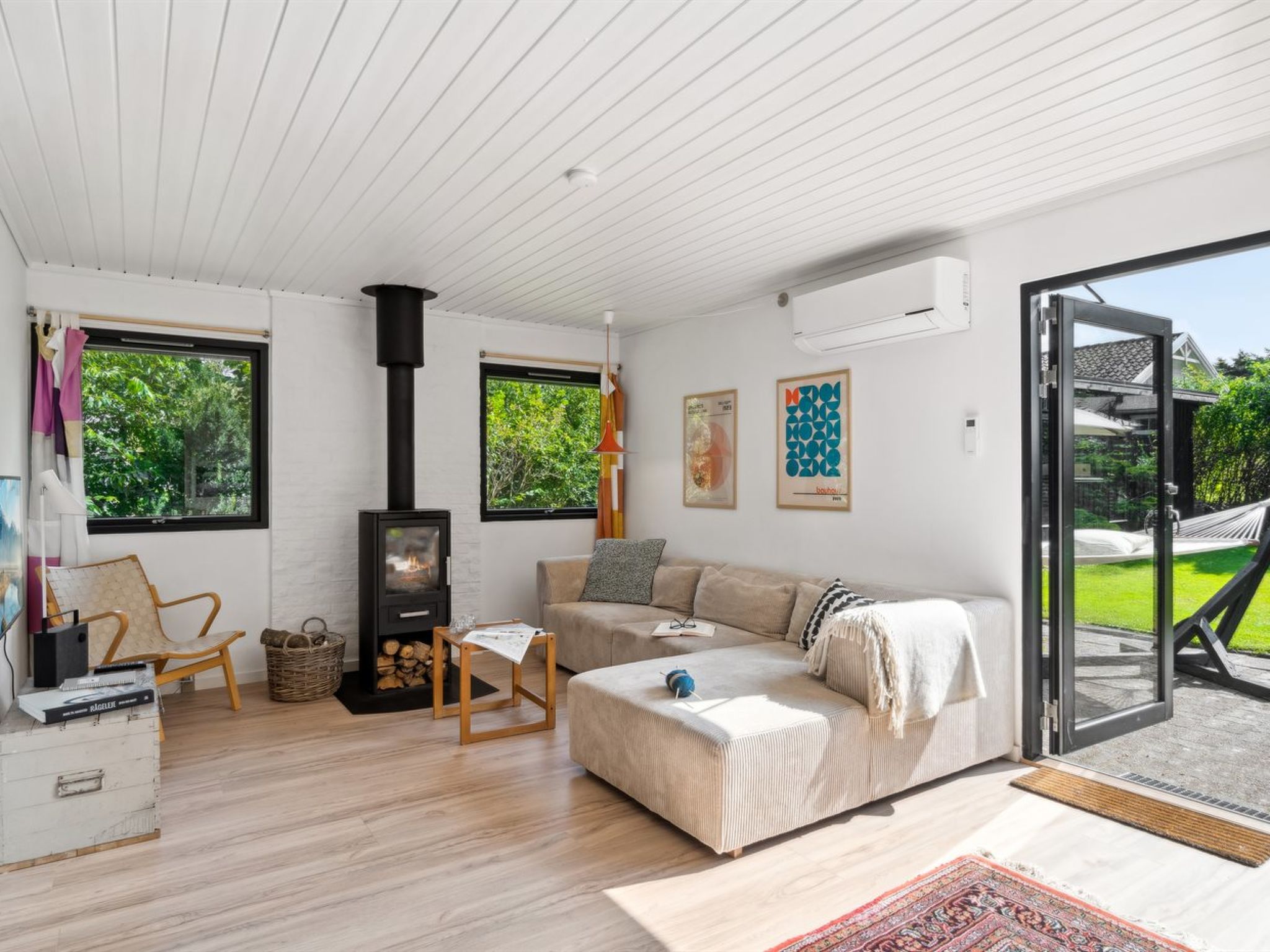 "Iolani" - 1.3km from the sea - Binnen