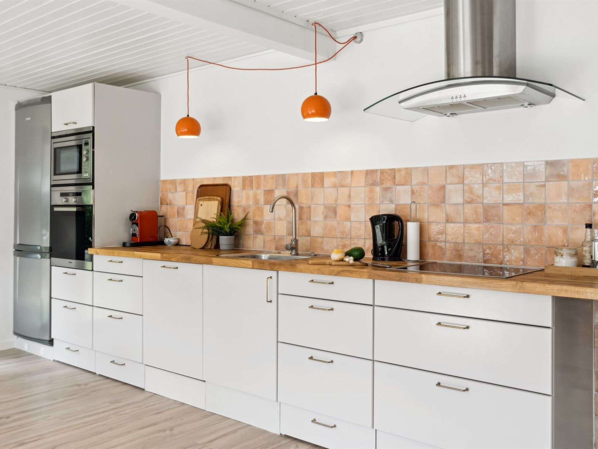 "Iolani" - 1.3km from the sea - Binnen
