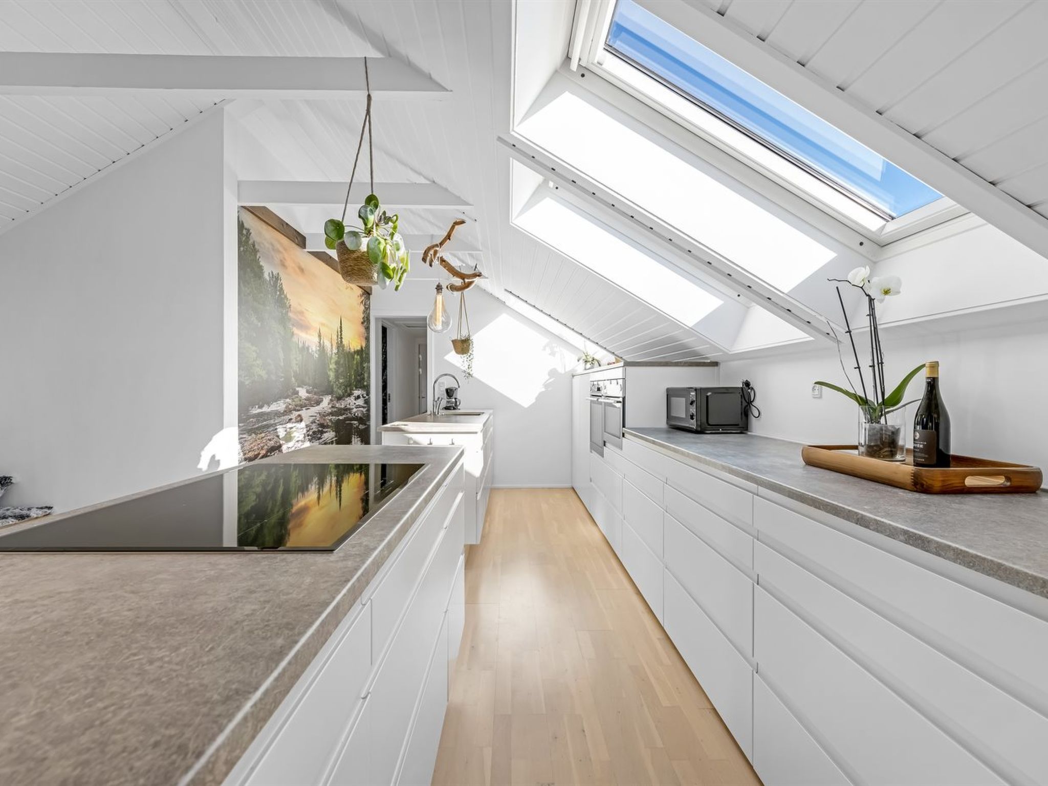 "Hughe" - 1.3km from the sea - Binnen