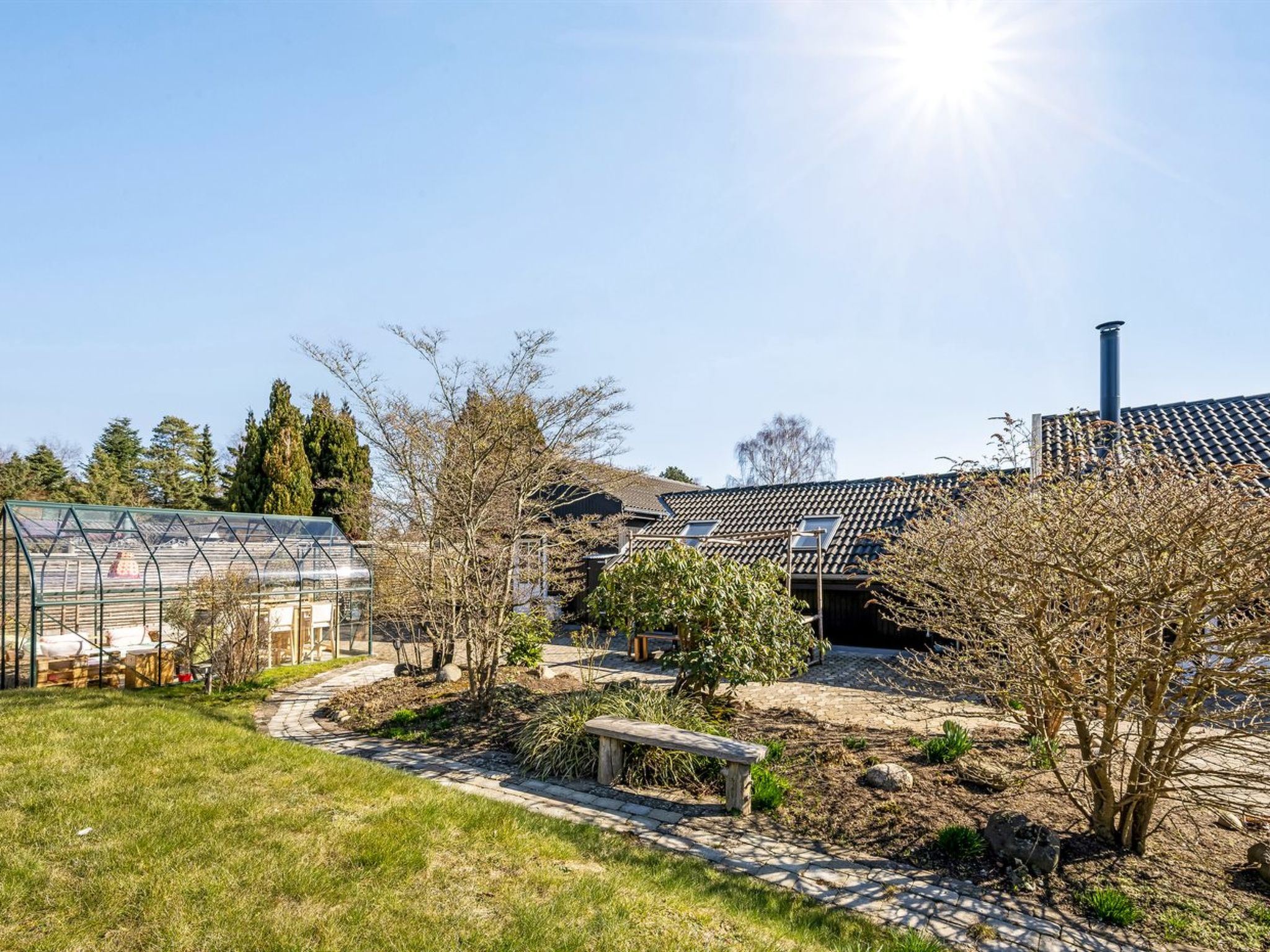 "Hughe" - 1.3km from the sea - Buiten
