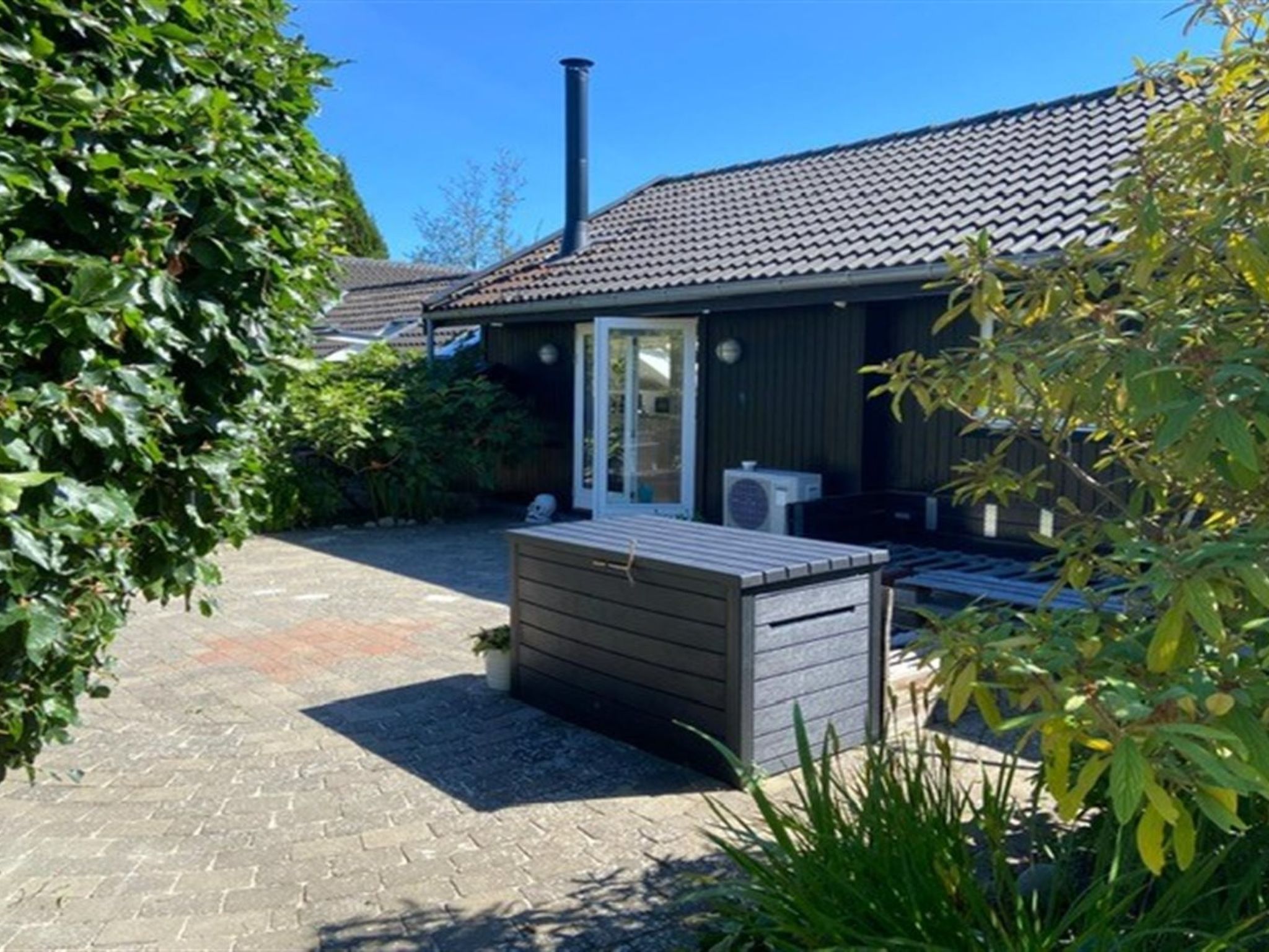"Hughe" - 1.3km from the sea - Buiten