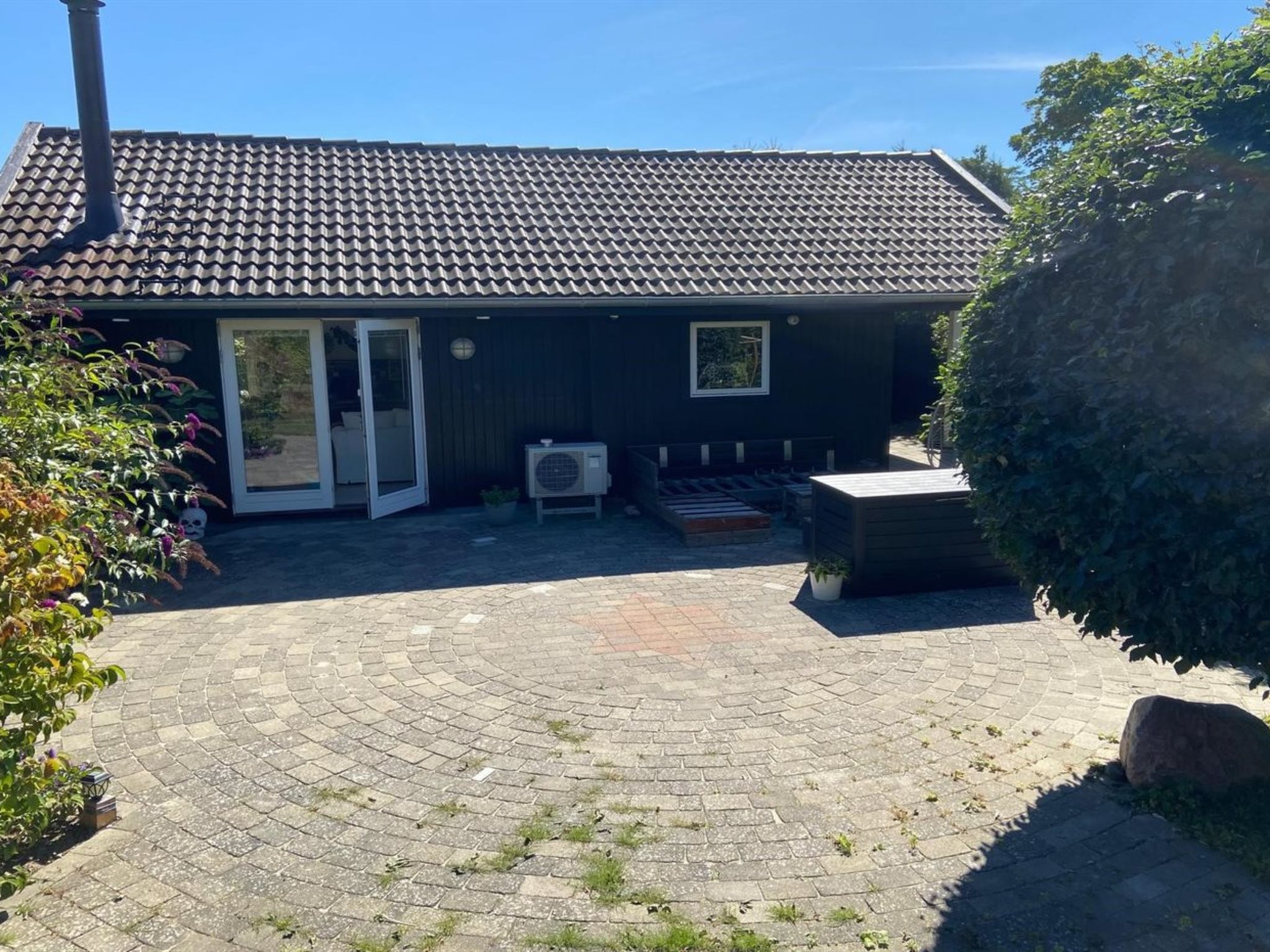 "Hughe" - 1.3km from the sea - Buiten