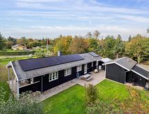 Ruime vakantiewoning voor 5 personen met ommuurde tuin, 1,3 km van de Zeeuwse kust - thumbnail 2