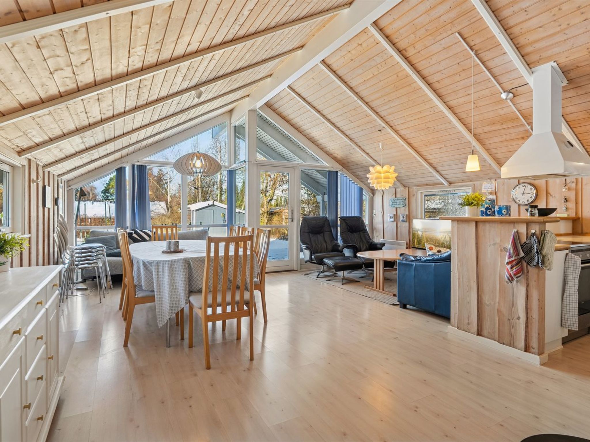 Photo of "Elenor" - 1.3km from the sea