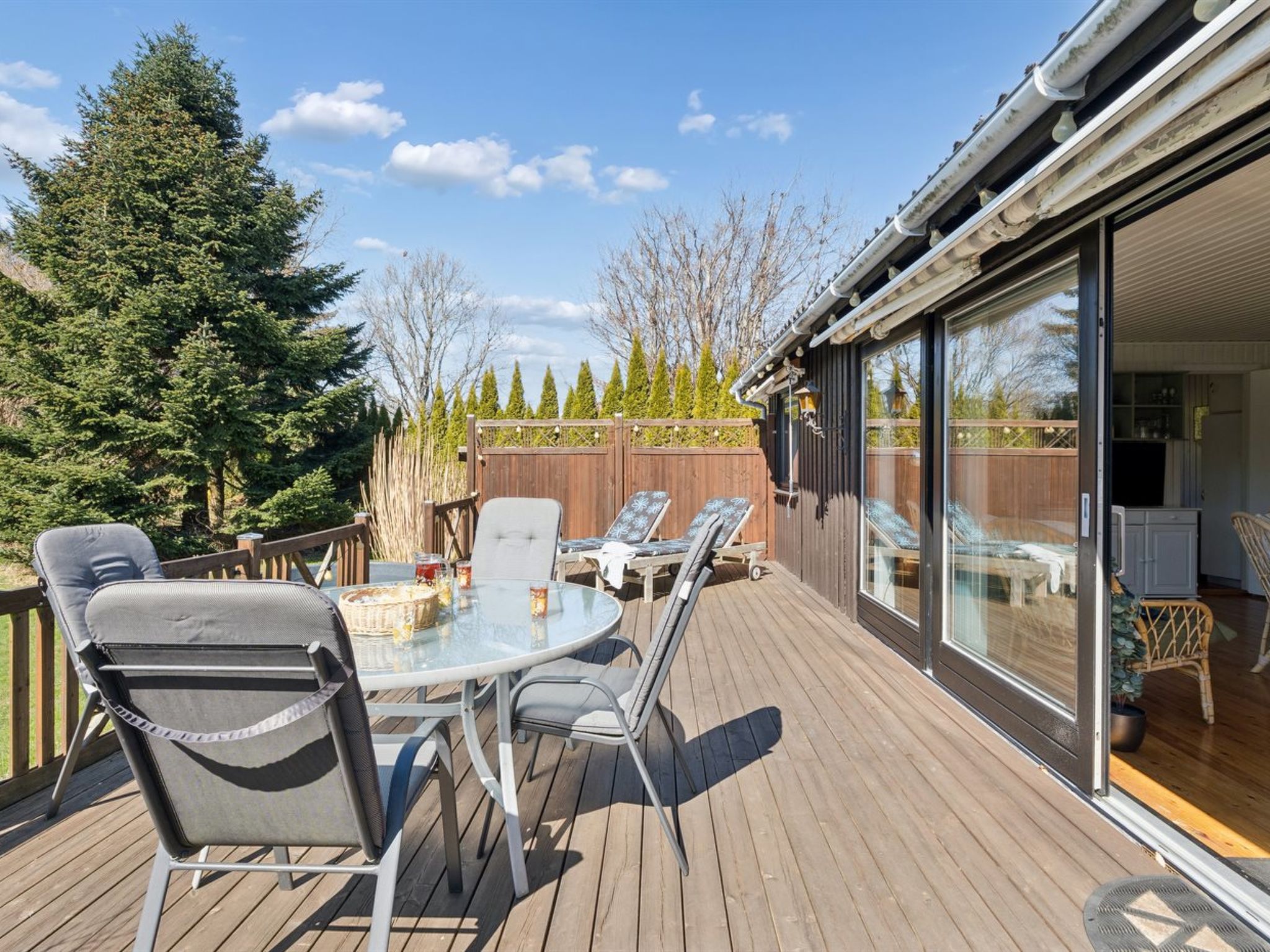 Photo of "Emelita" - 1.1km from the sea