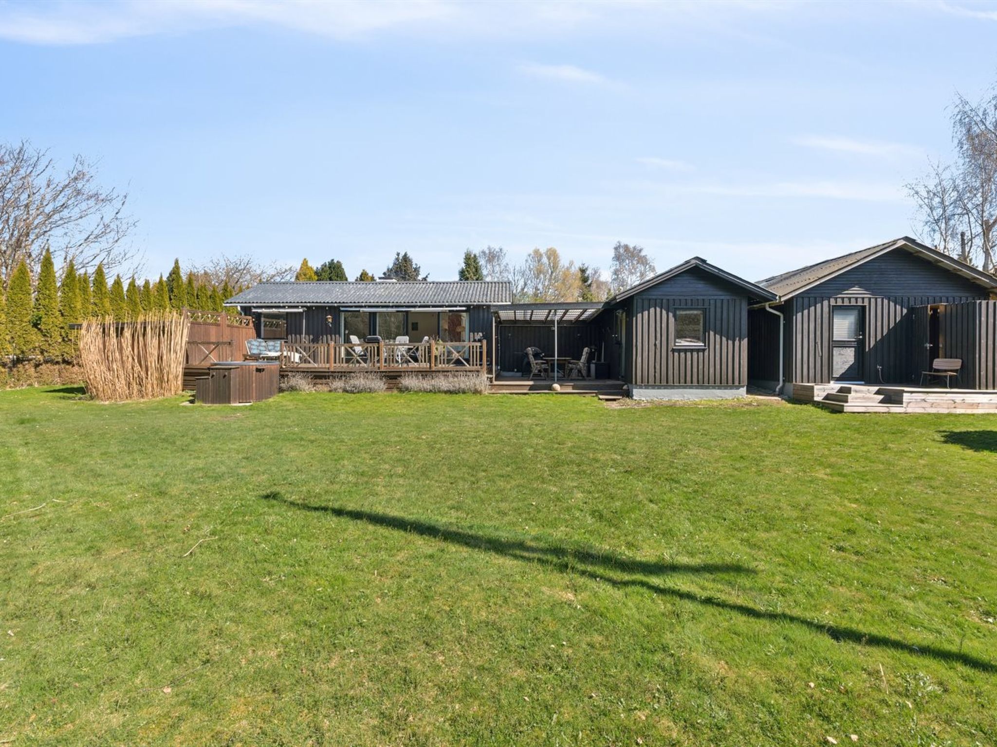 "Emelita" - 1.1km from the sea - Buiten