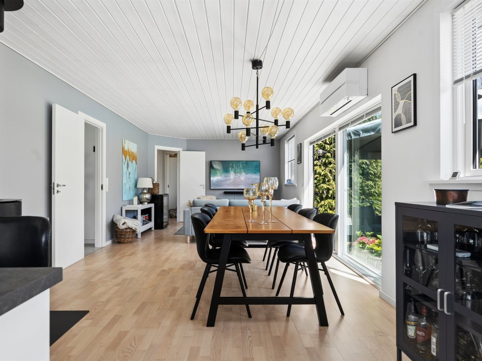 "Loreia" - 1.4km from the sea - Binnen