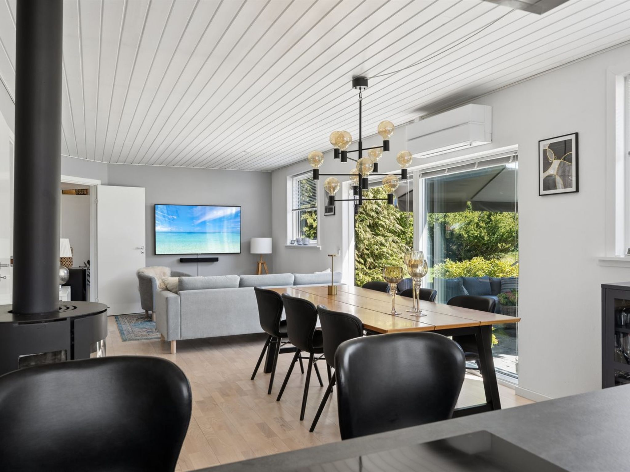 "Loreia" - 1.4km from the sea - Binnen