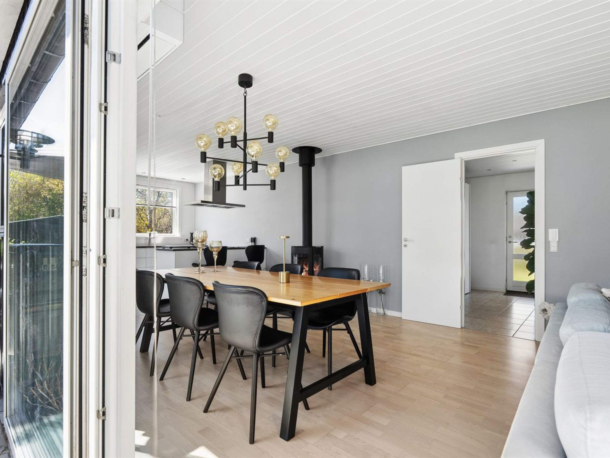 "Loreia" - 1.4km from the sea - Binnen