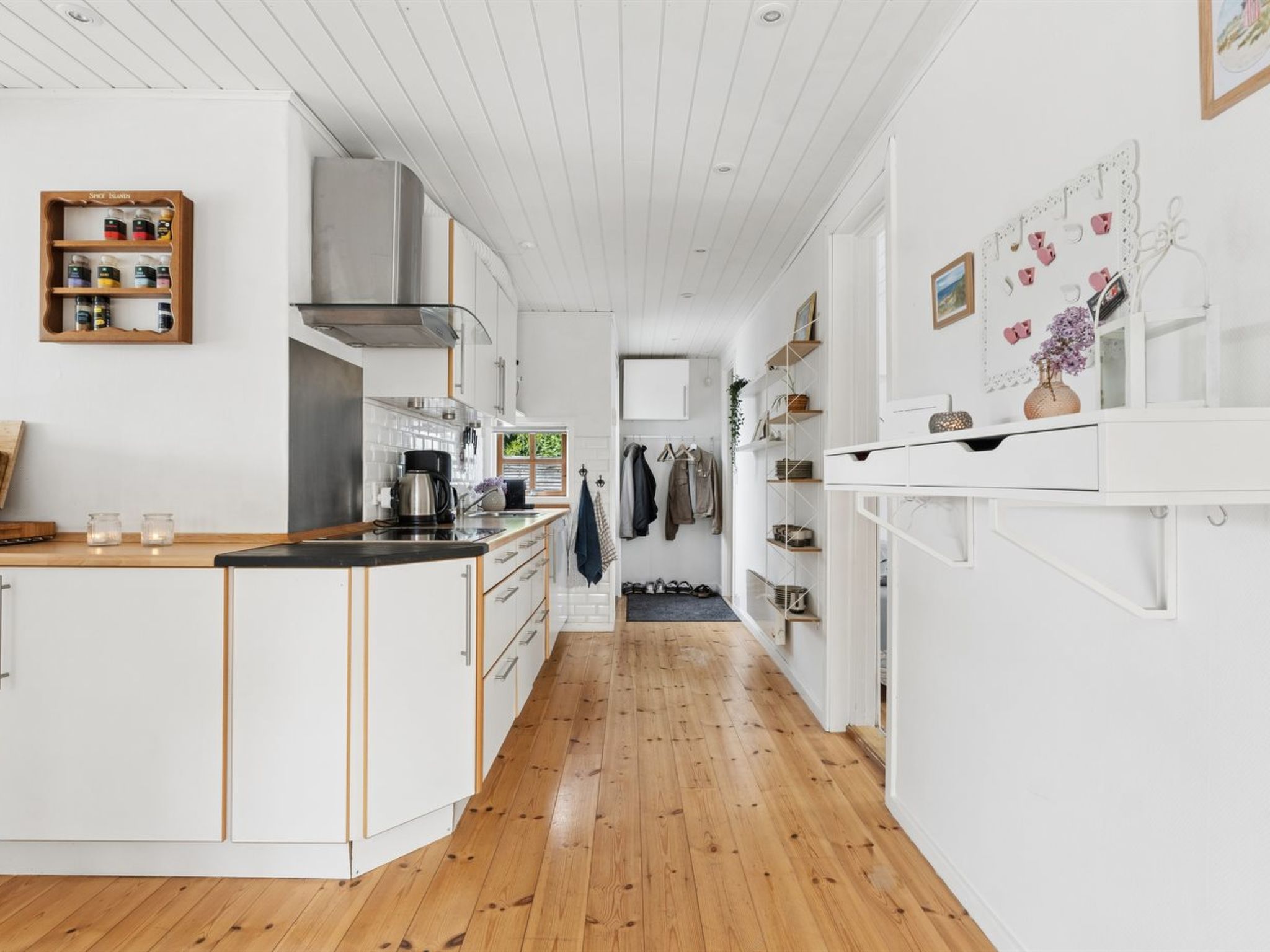 "Ingalil" - 950m from the sea - Inside