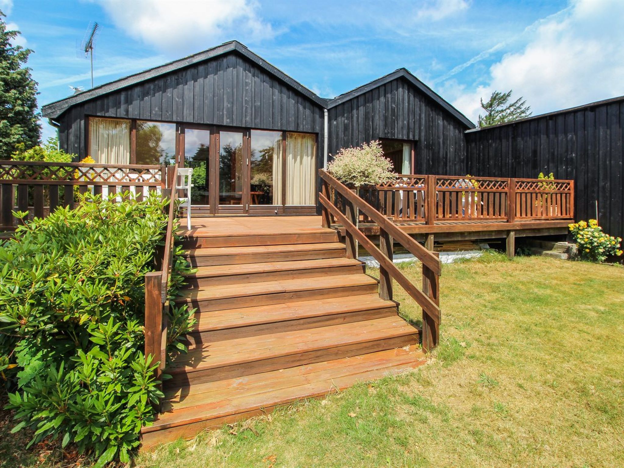 "Elida" - 300m from the sea