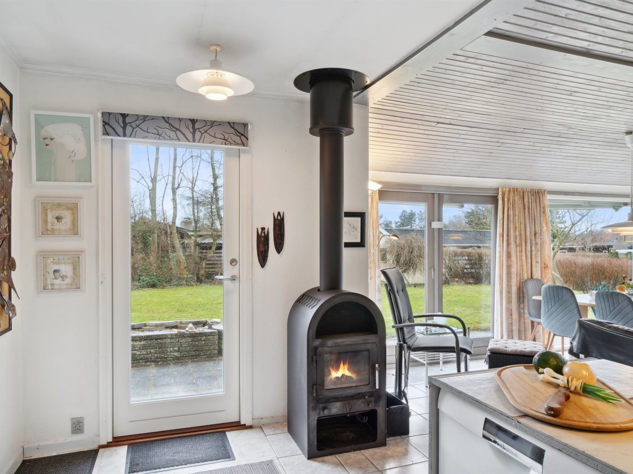 "Guthbrand" - 900m from the sea - Binnen