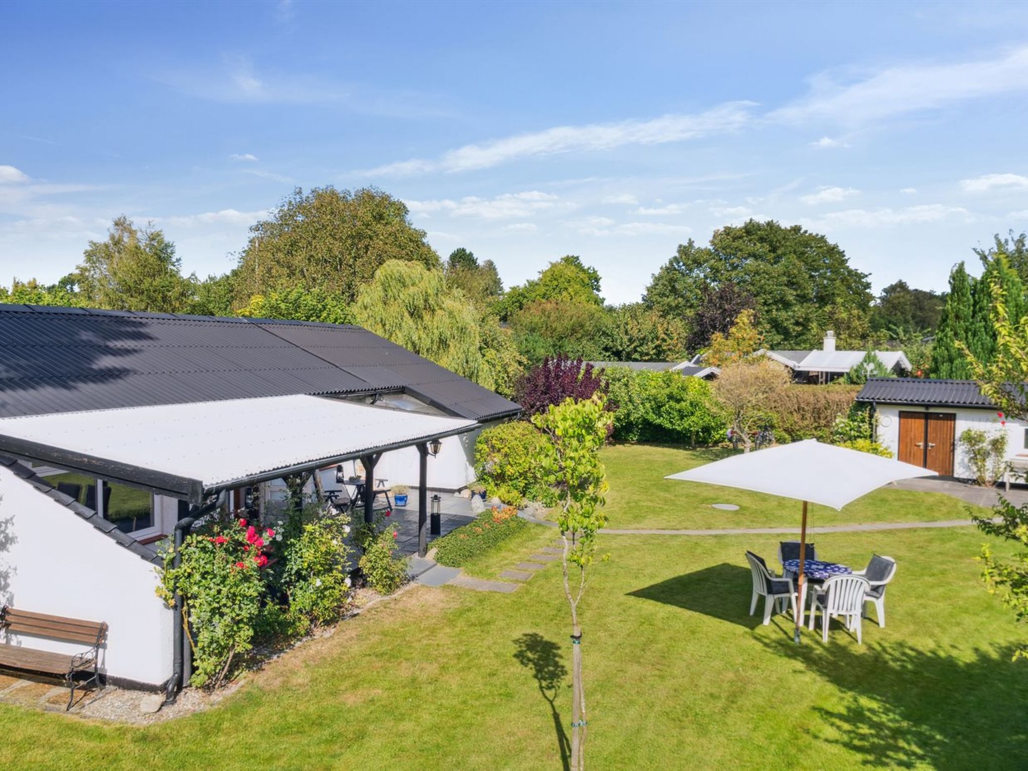 "Merit" - 800m from the sea - Buiten