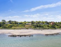 Strandvilla Gjoko in Gilleleje – Vakantie op slechts 40 meter van de zee - thumbnail 1