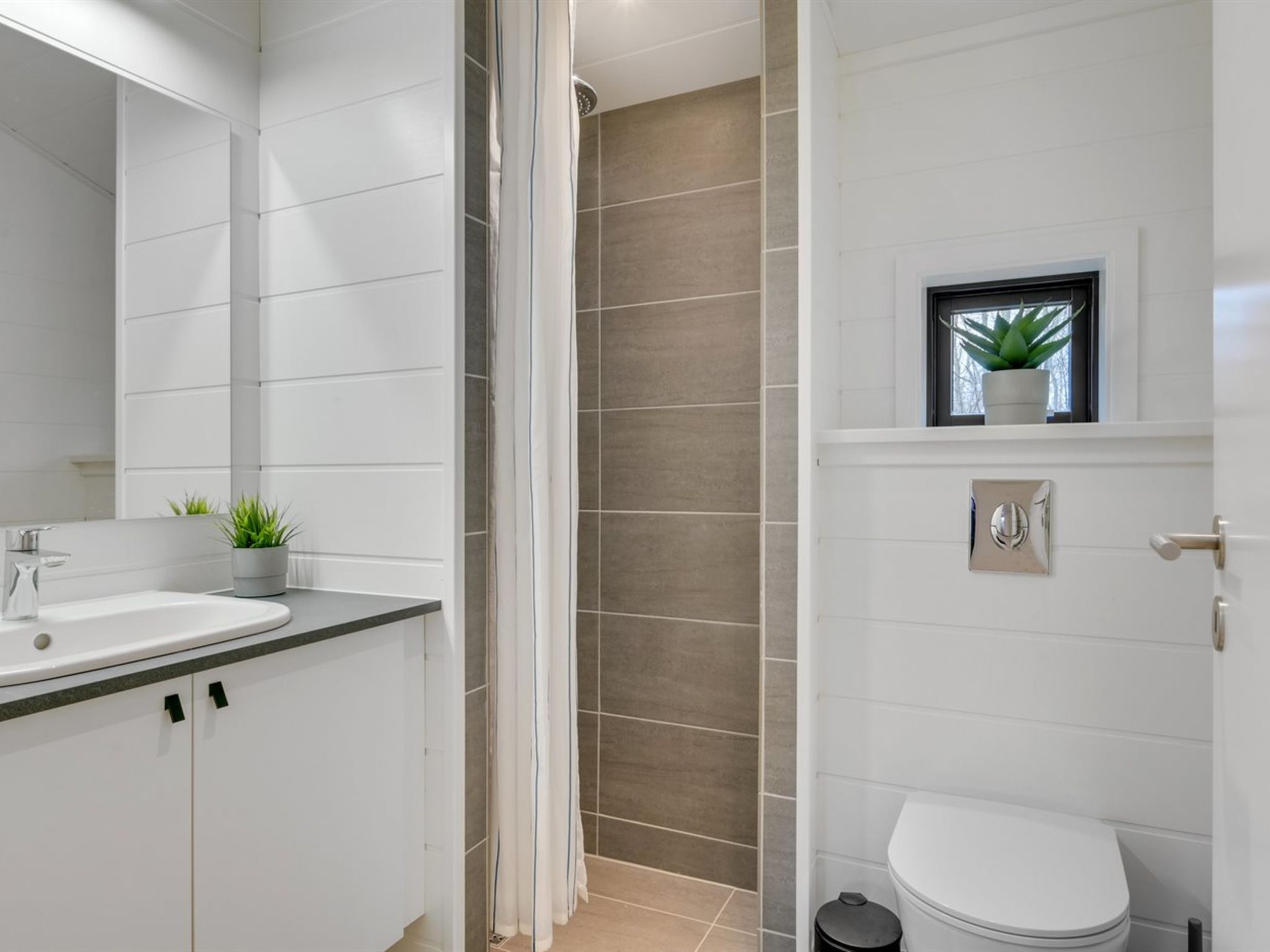 "Ilvy" - 850m from the sea-Binnen