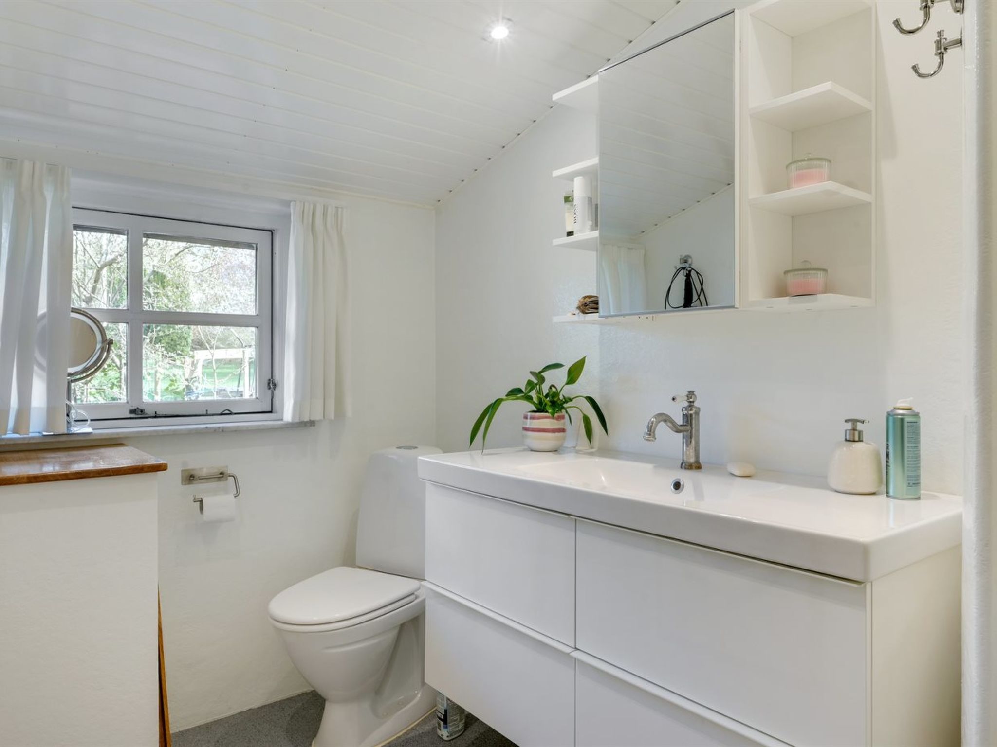 "Gunnhild" - 500m from the sea - Binnen