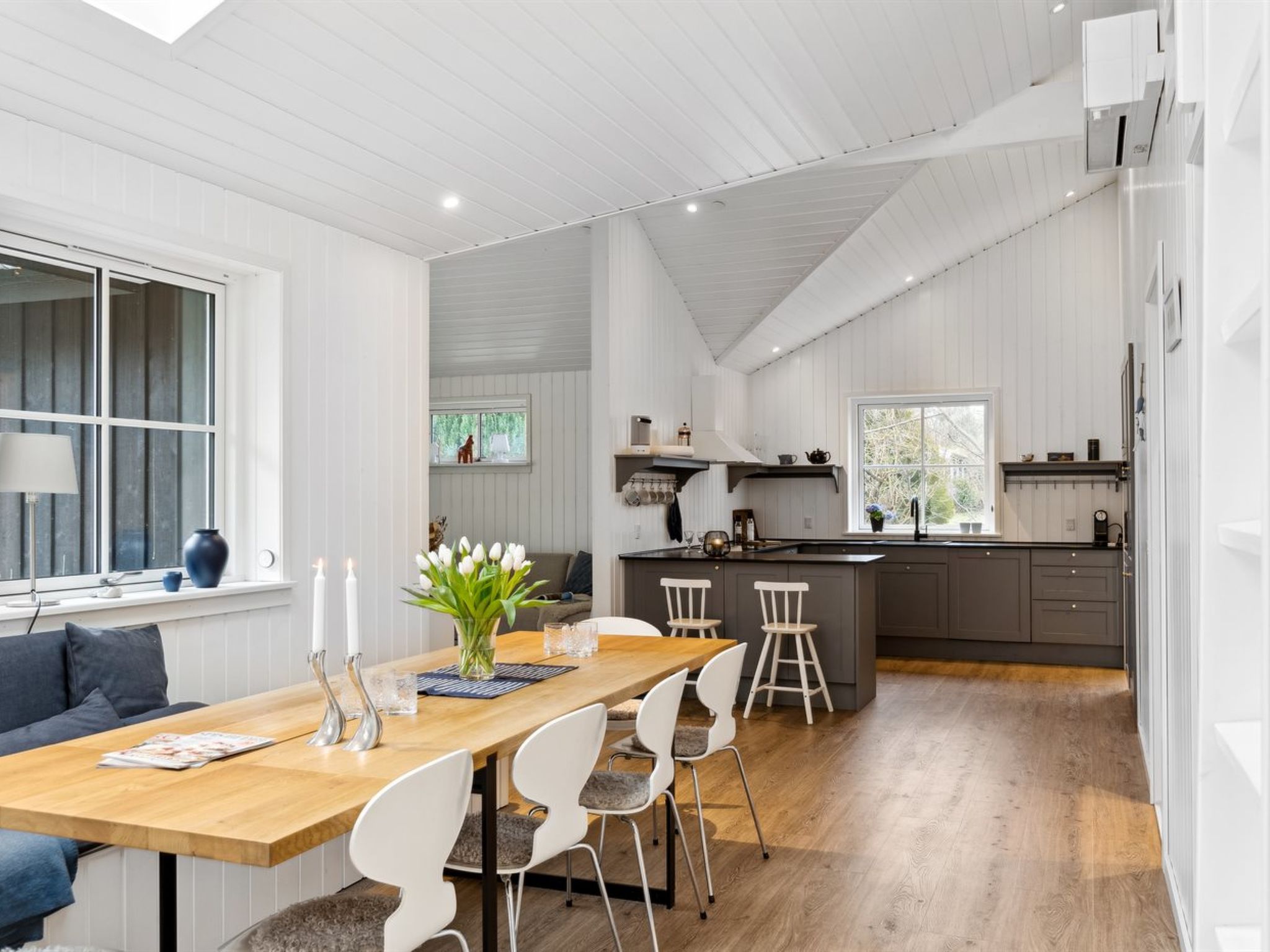 "Loviisa" - 850m from the sea - Binnen