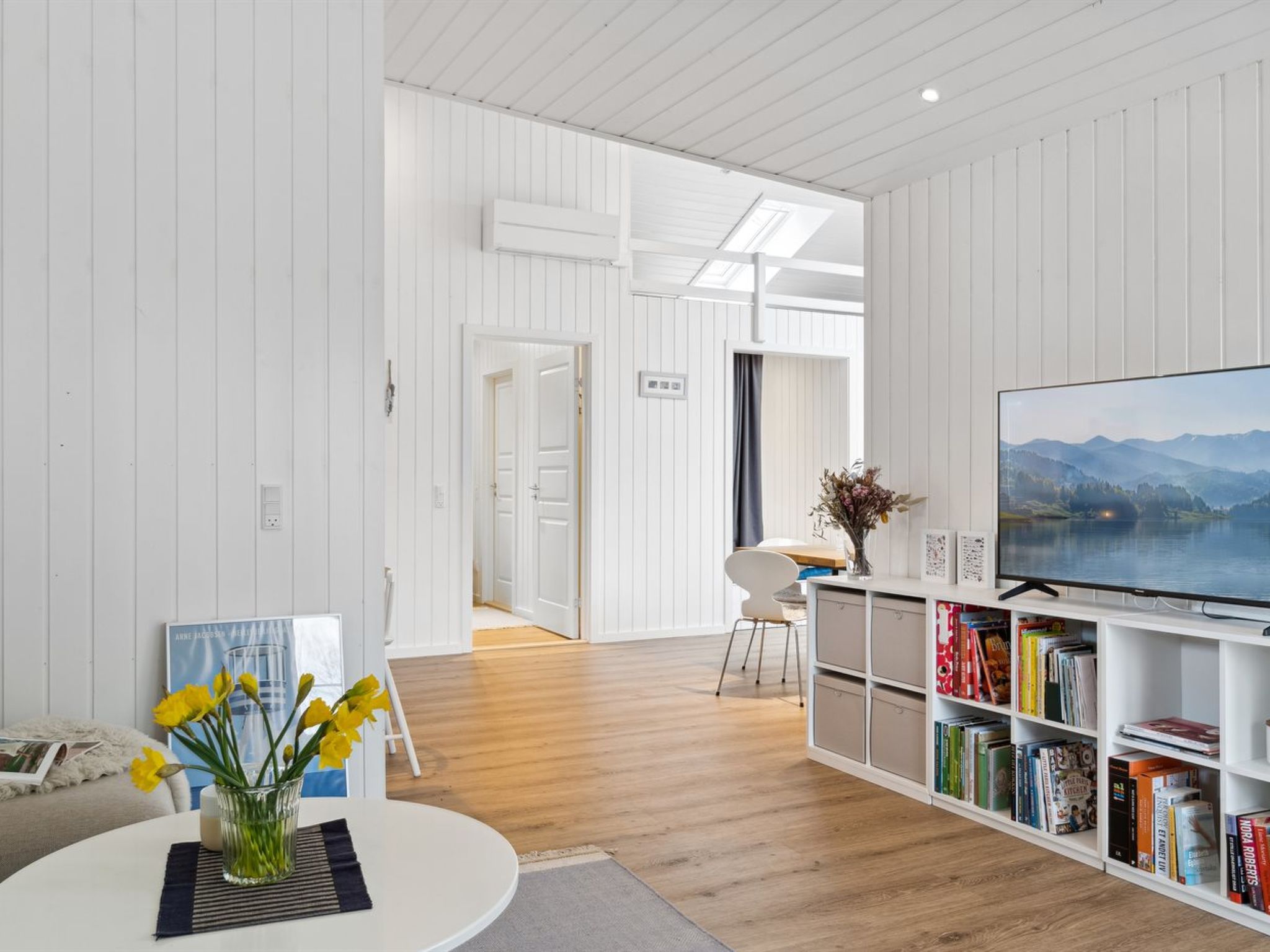 "Loviisa" - 850m from the sea - Binnen