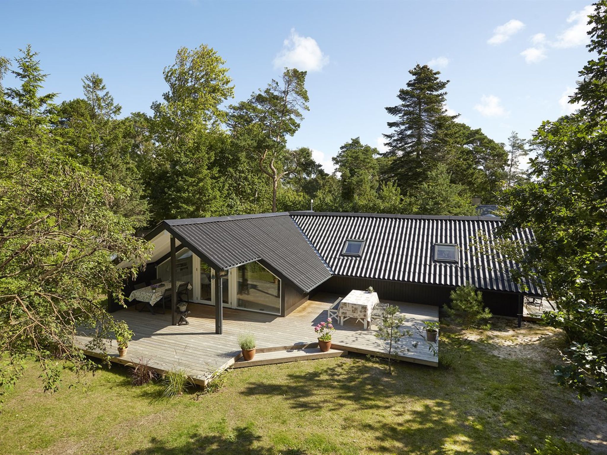 "Andy" - 150m from the sea - Outside
