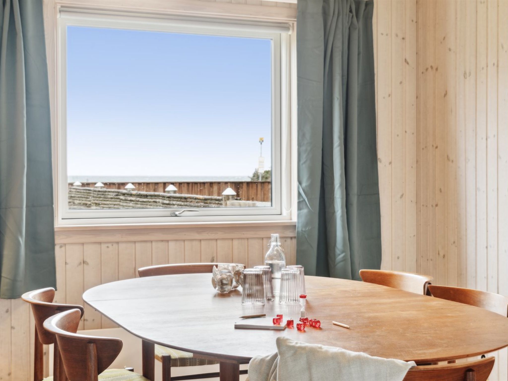 "Torbjörn" - 100m from the sea - Binnen