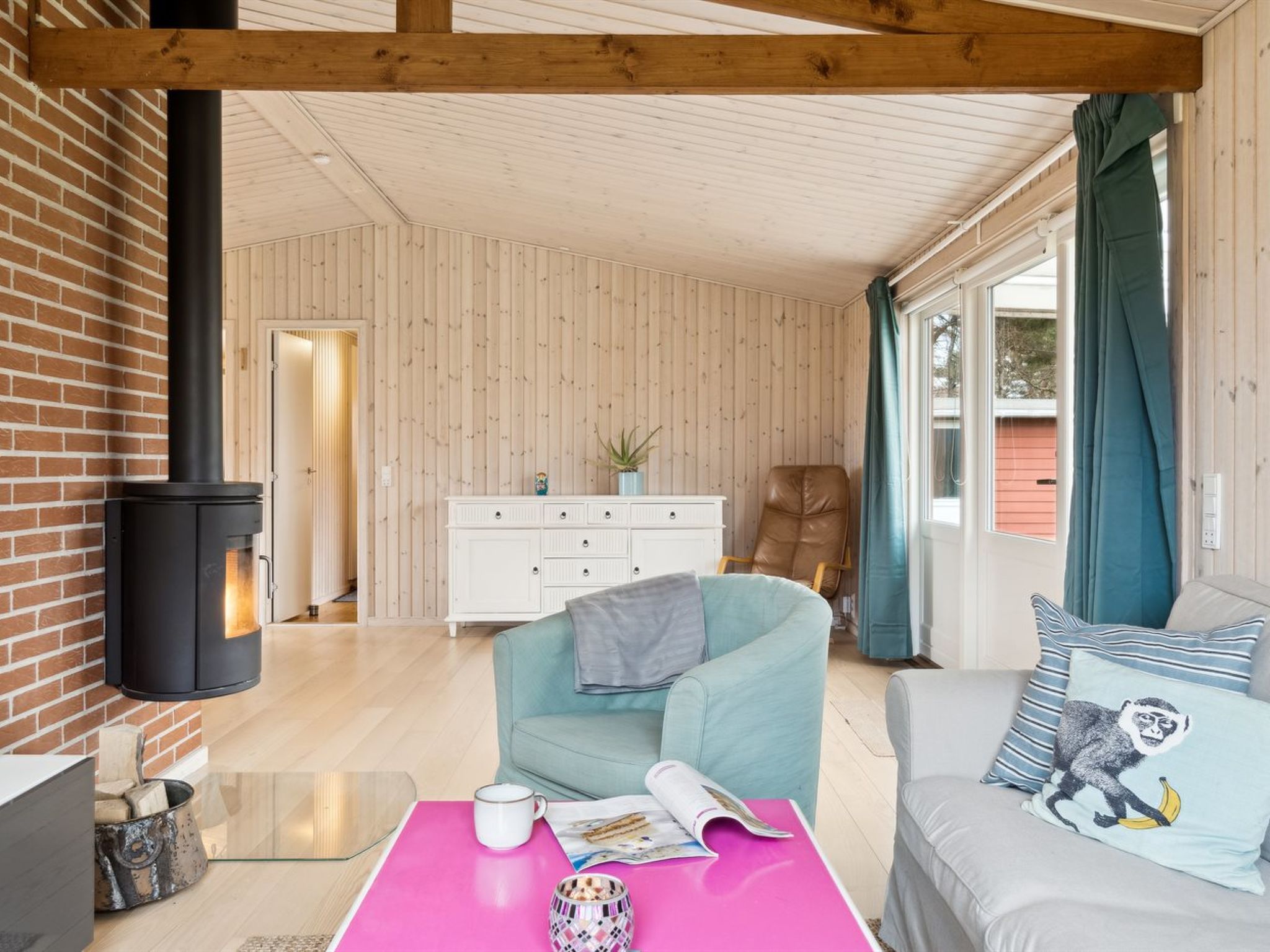 "Torbjörn" - 100m from the sea-Inside