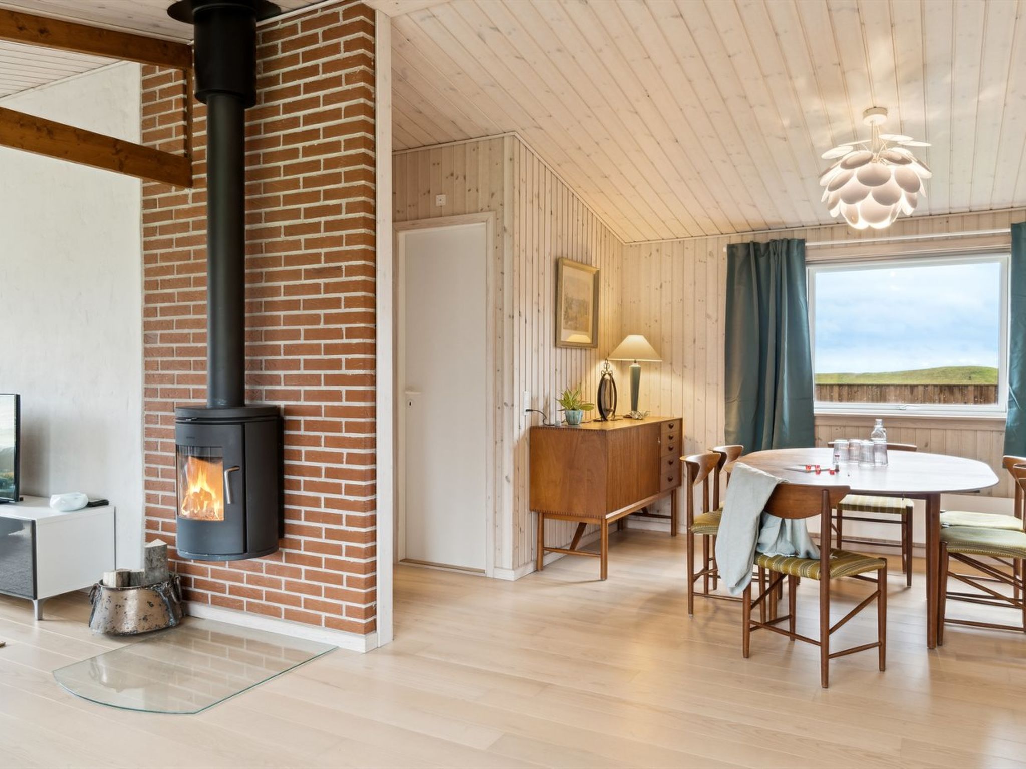 "Torbjörn" - 100m from the sea-Inside