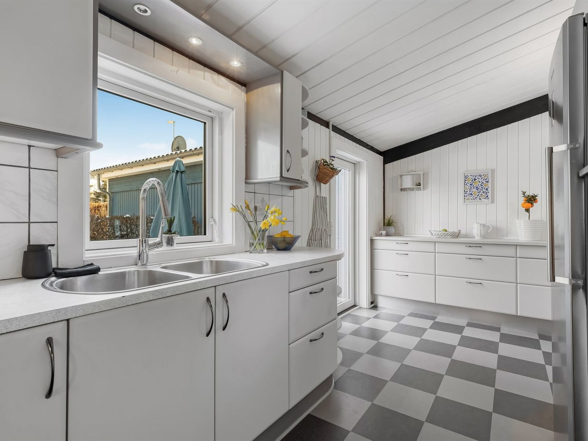 "Etly" - 900m from the sea-Binnen