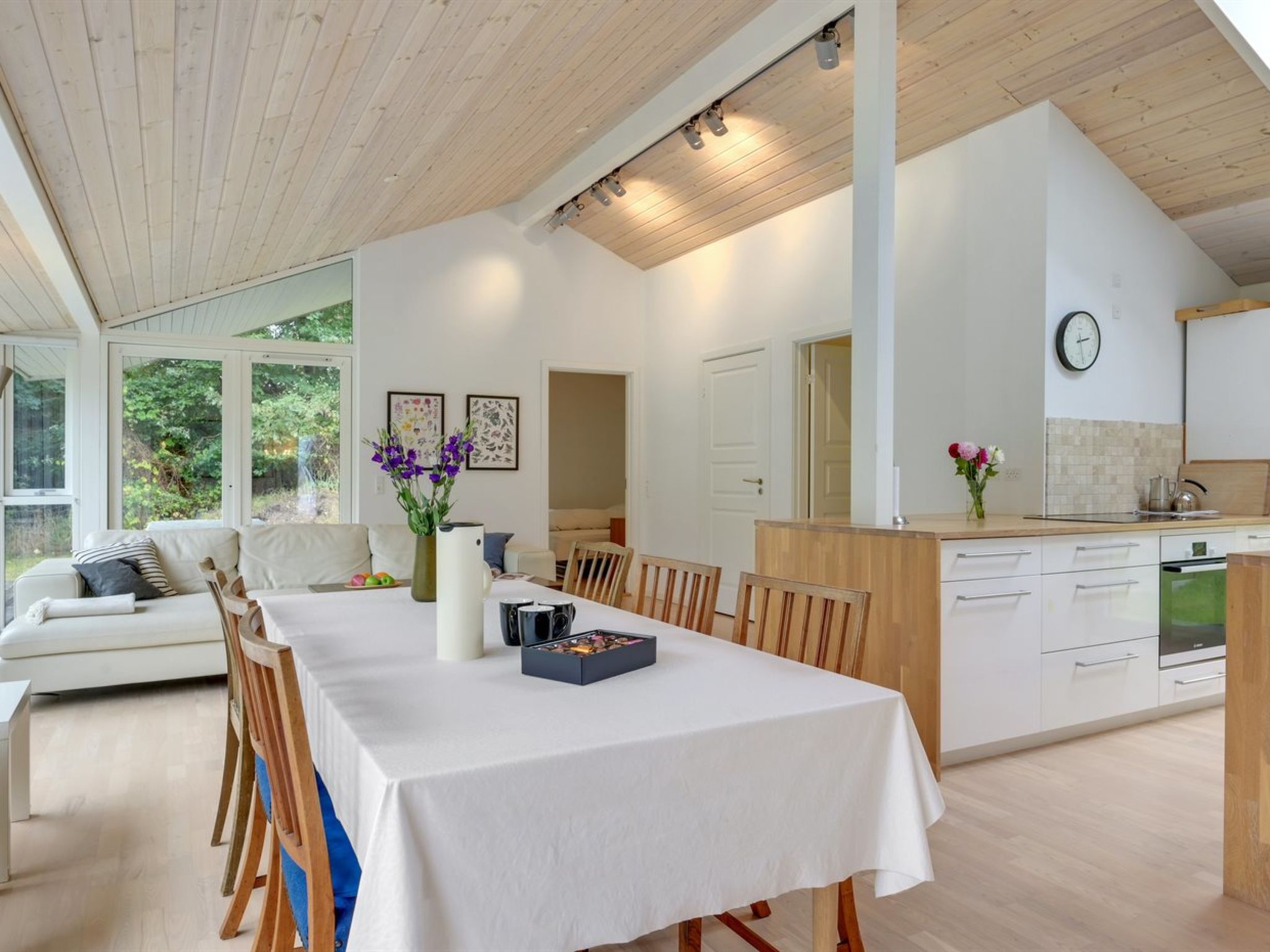 "Heino" - 3.5km from the sea - Binnen