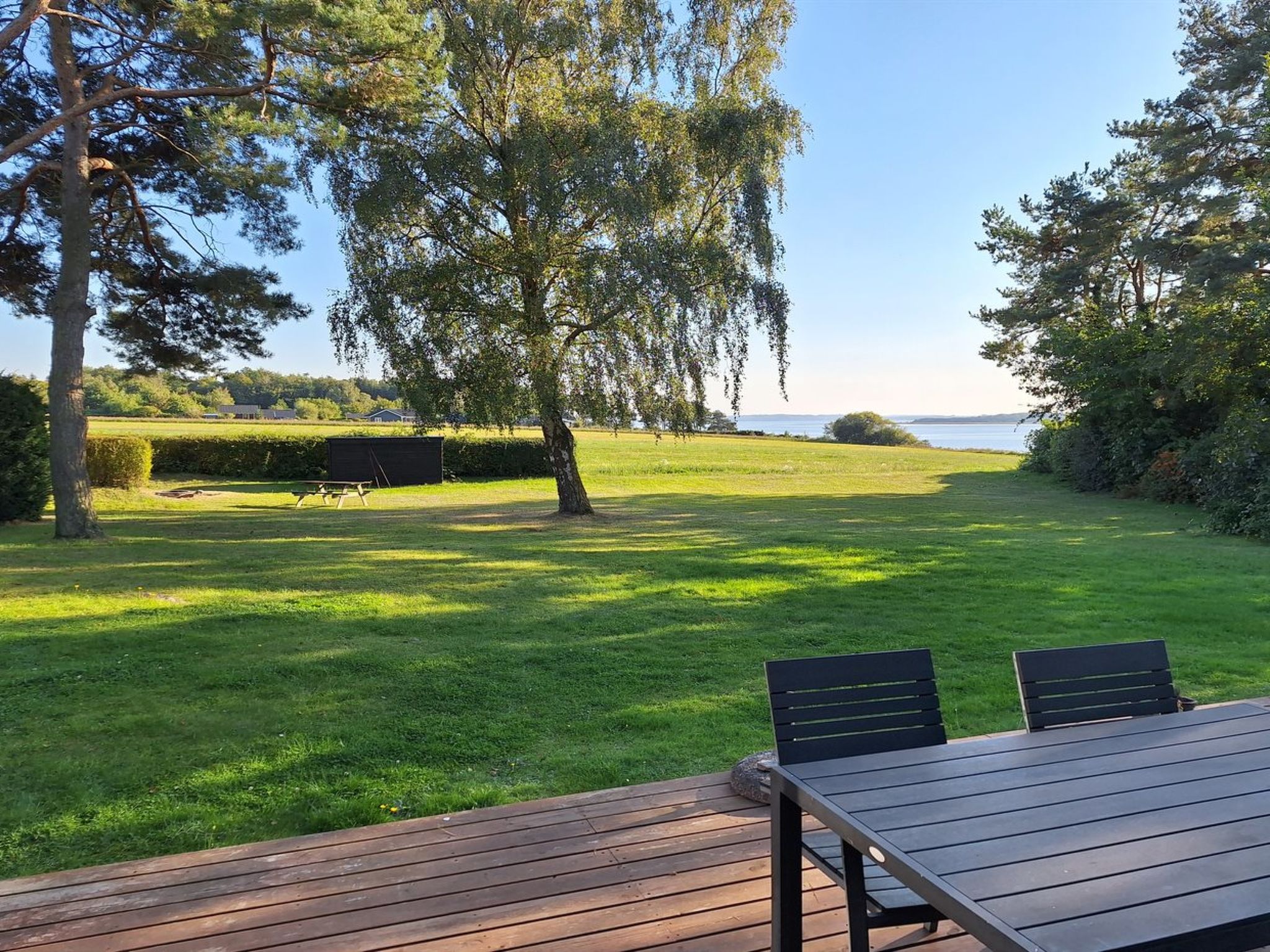 "Salka" - 200m to the fjord - Buiten