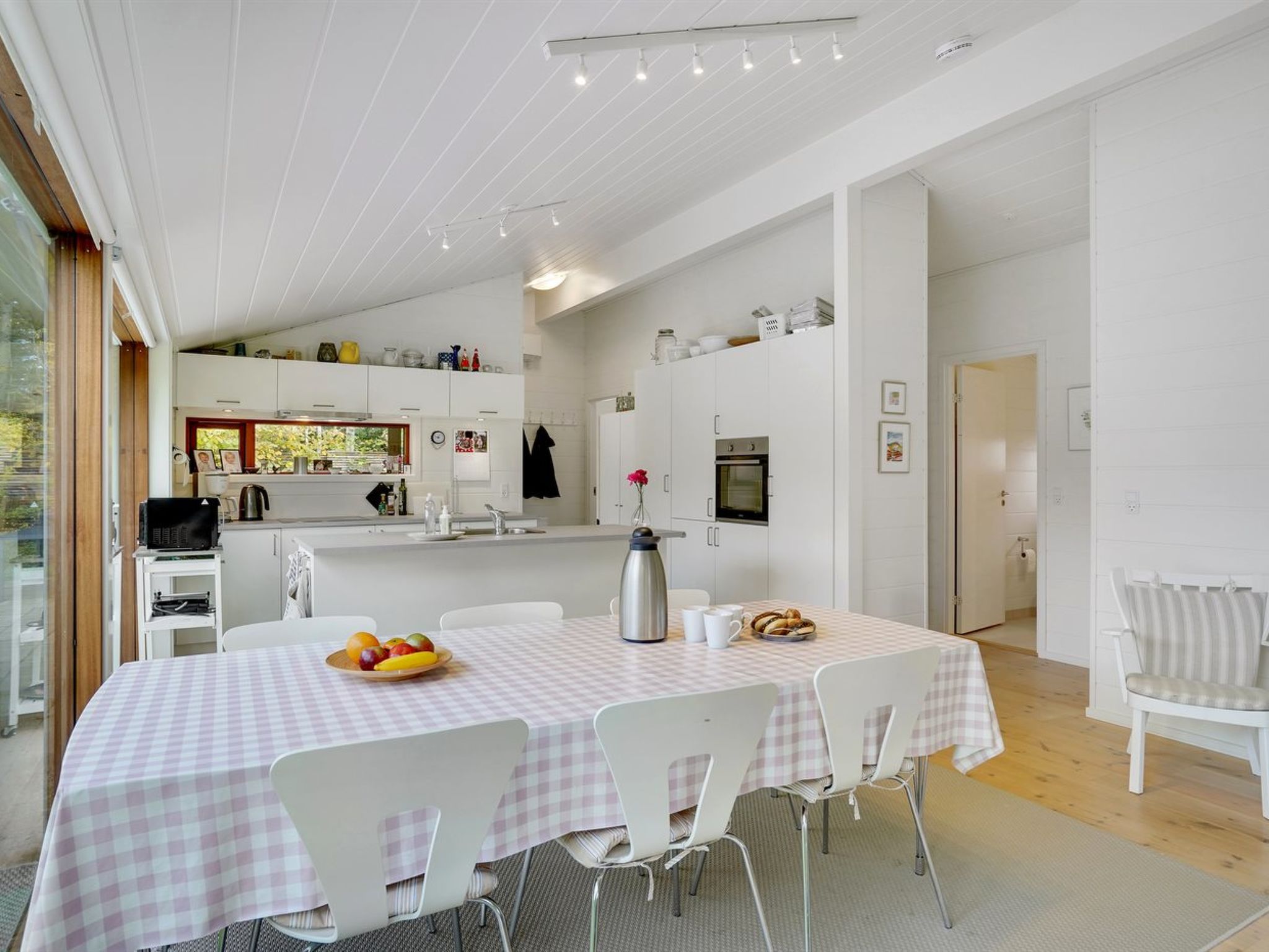 "Aino" - 1km from the sea-Inside