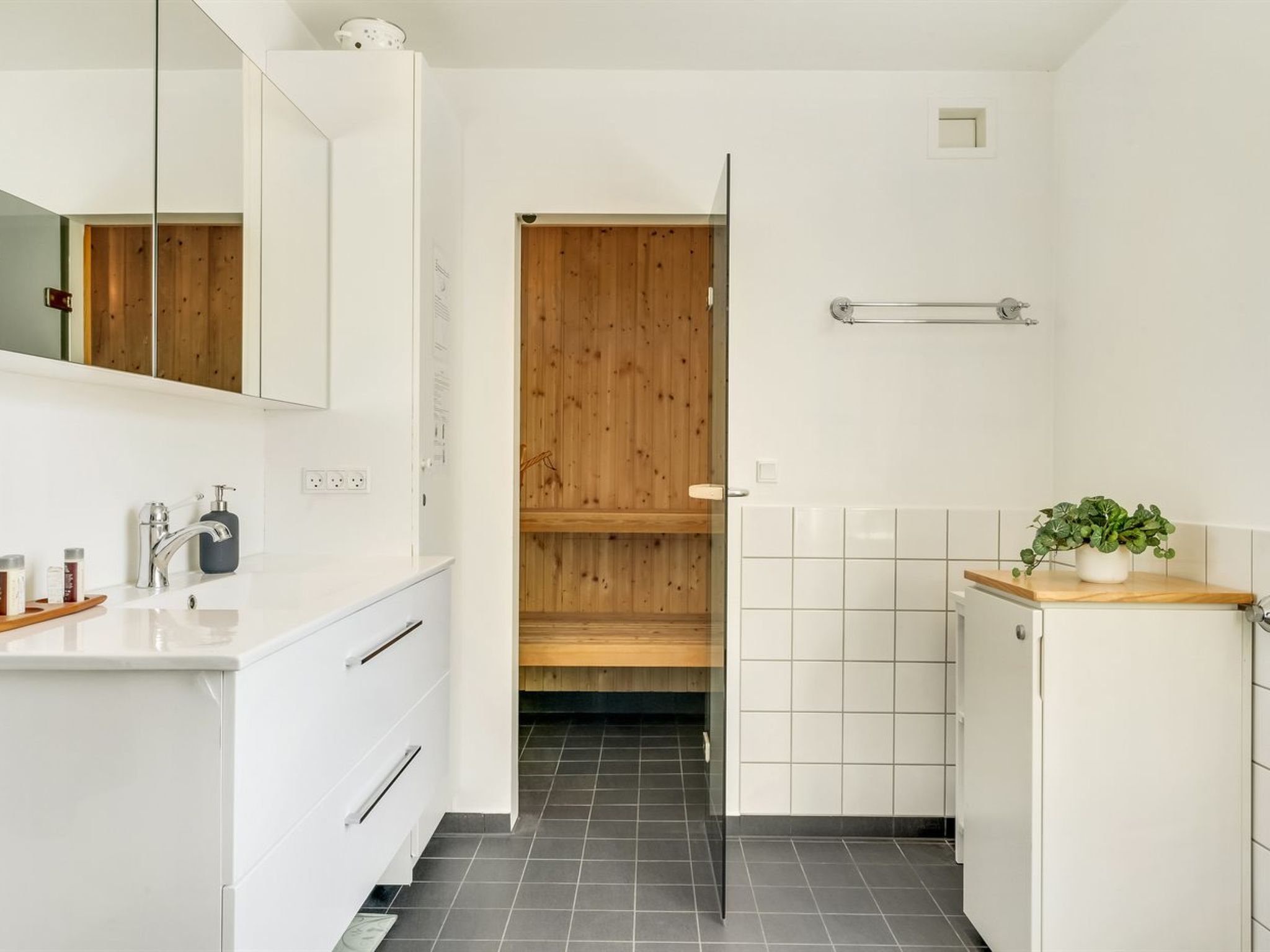 "Rebana" - 30m from the sea-Binnen